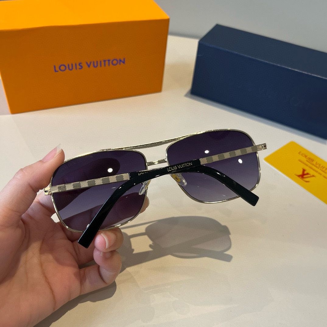 Louis Vuitton Round Frame Sunglasses