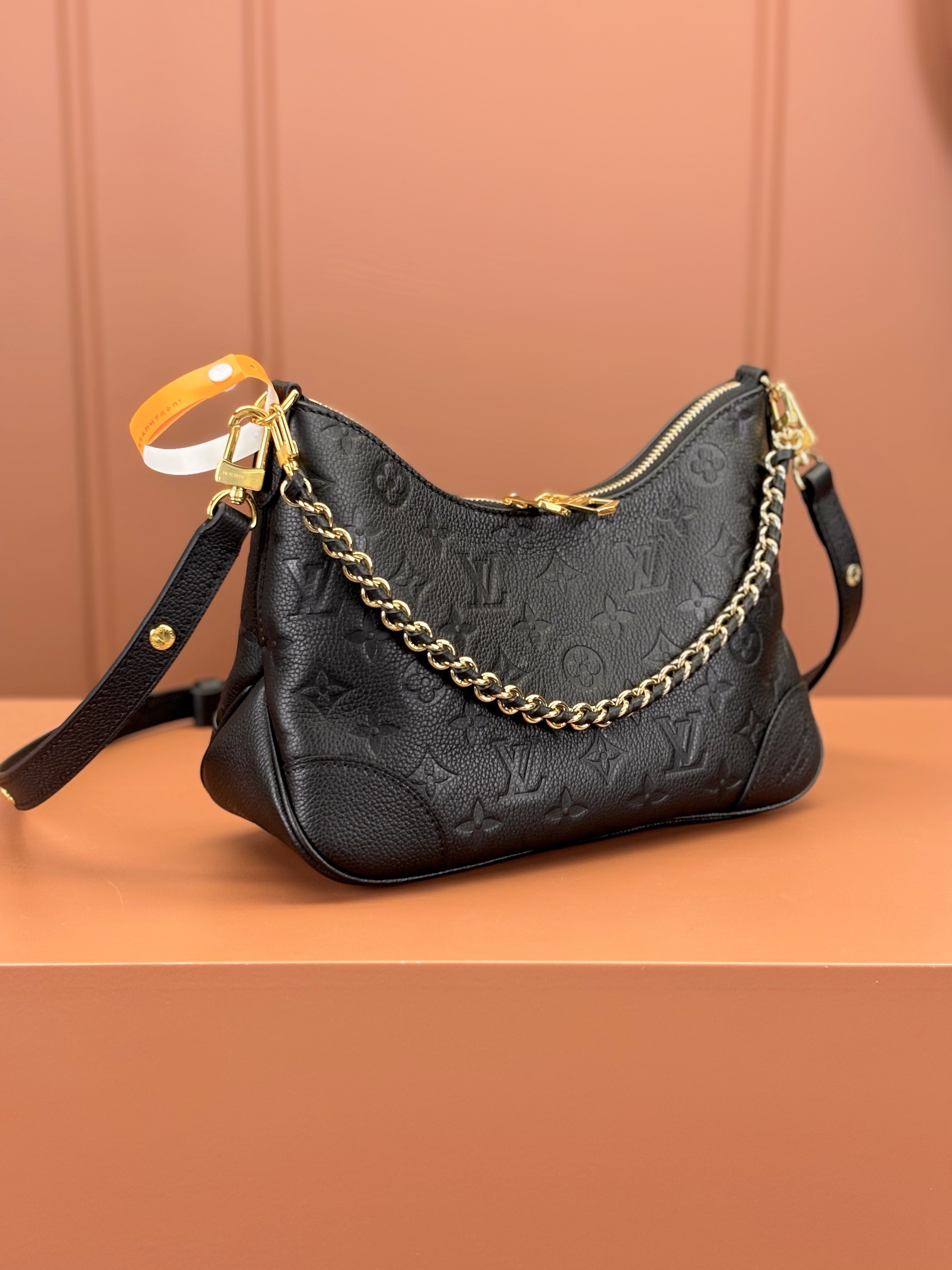 Louis Vuitton BOULOGNE handbag M12930