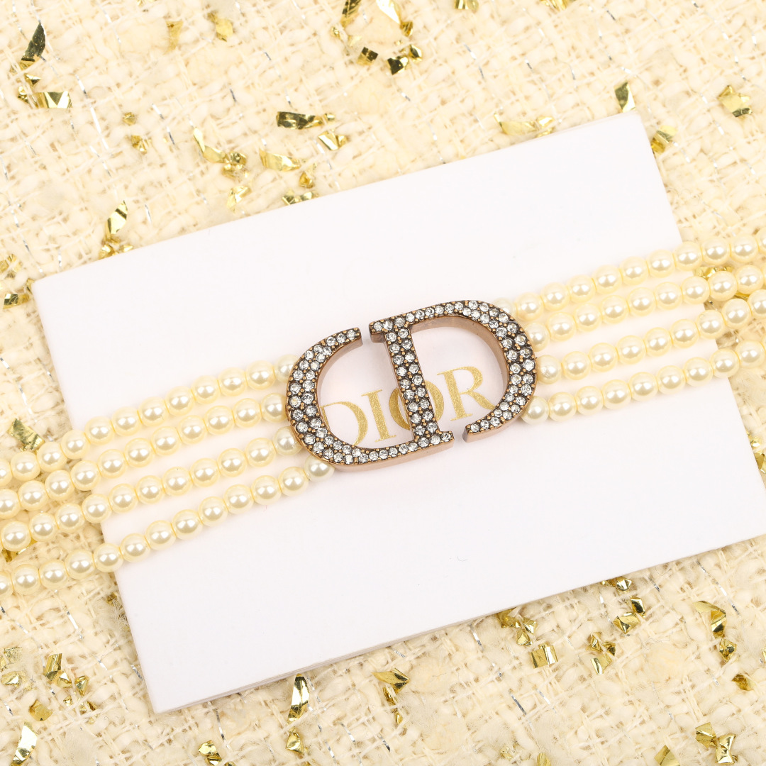 Dior 4-layer pearl bracelet