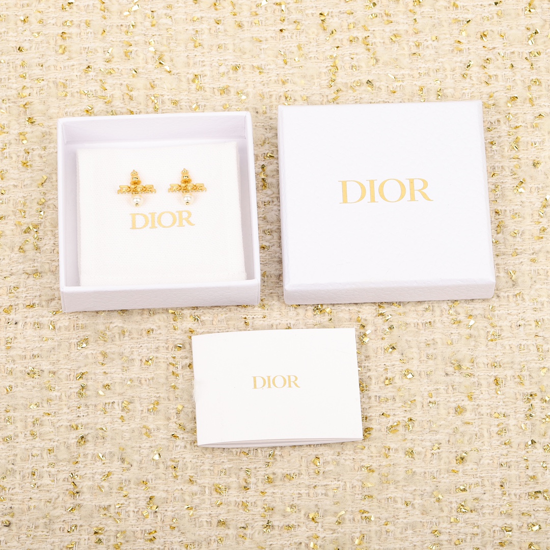 Dior Alphabet Pearl Stud Earrings