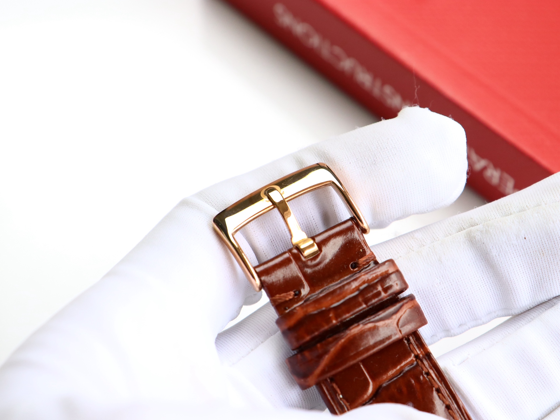 Omega De Ville series two-hand semi-mechanical men's watch