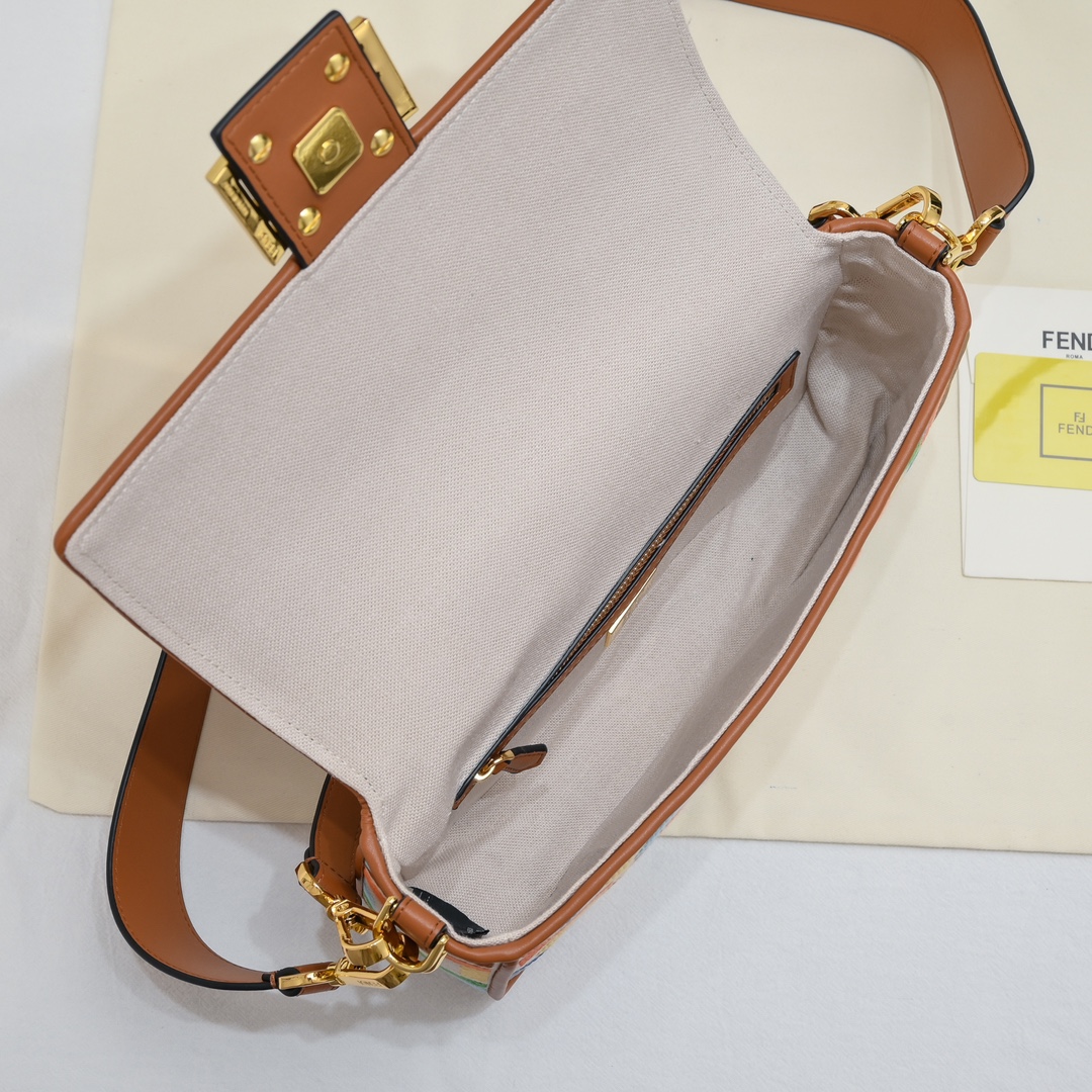 FENDI Baguette Shoulder Bag 1008