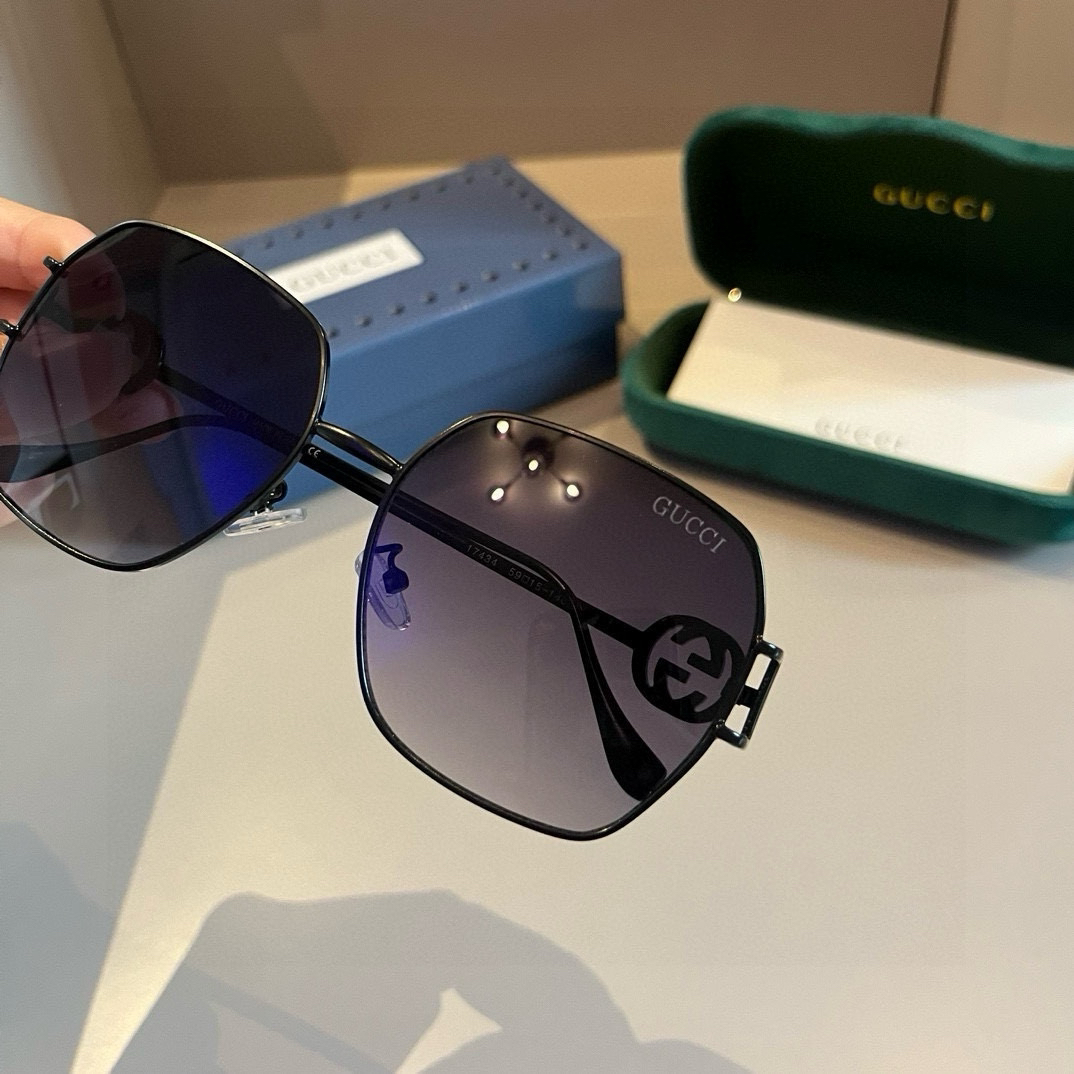 Gucci Square Frame Sunglasses