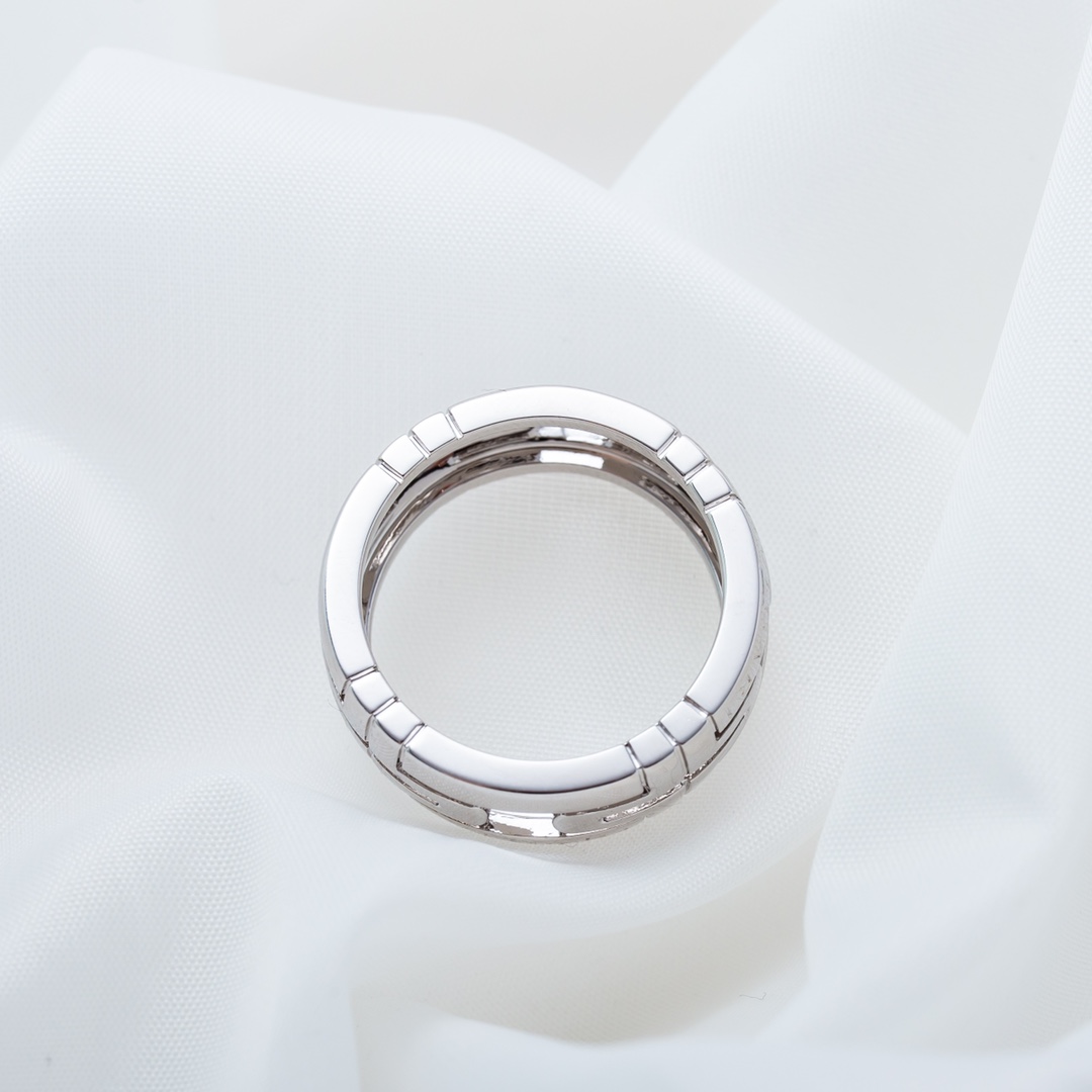 Bulgari hollow ring
