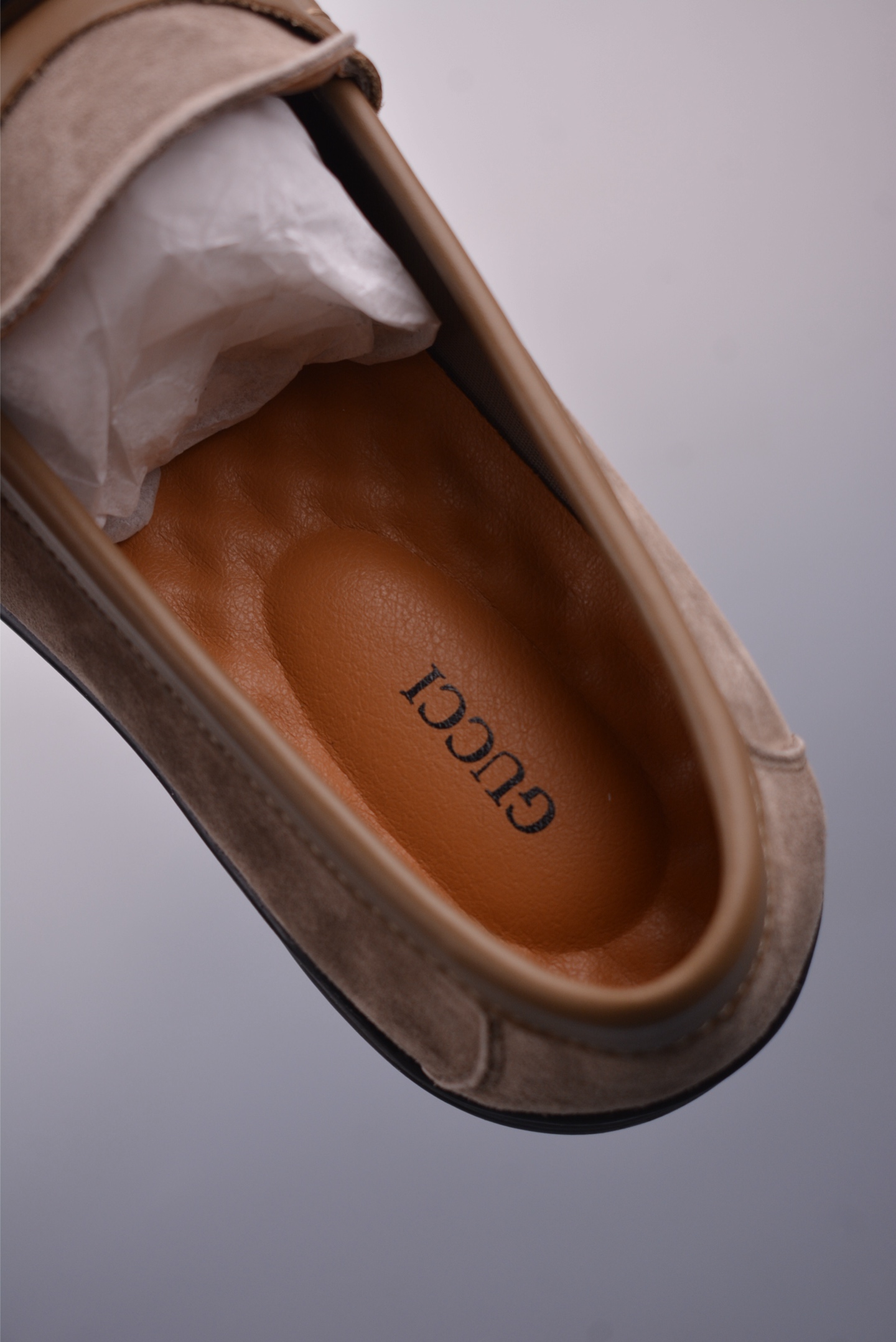 GUCCI new men's shoes business casual loafers Taupe