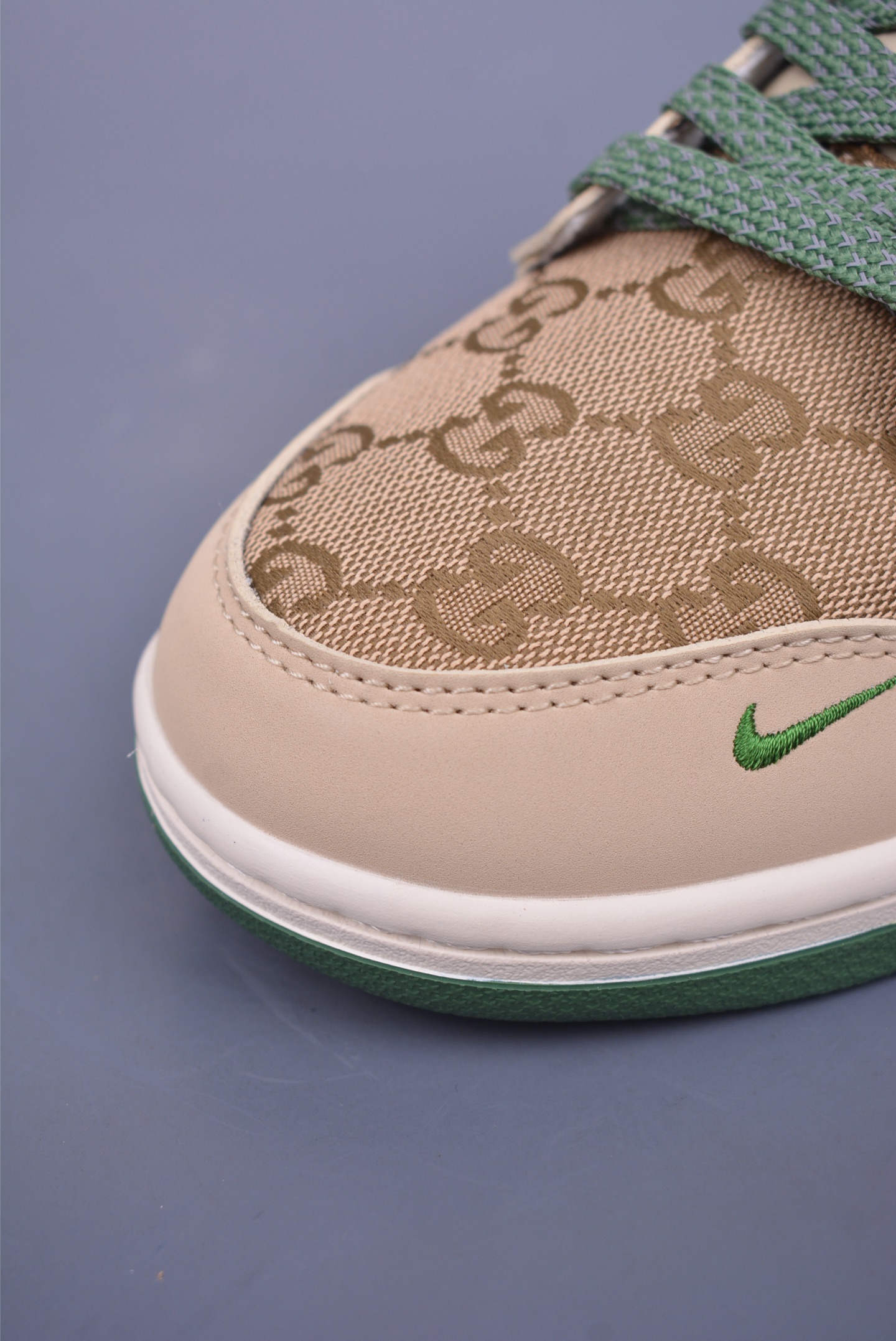 Gucci x Nike SB Dunk Low sneakers Brown and Green Print XD1588-208