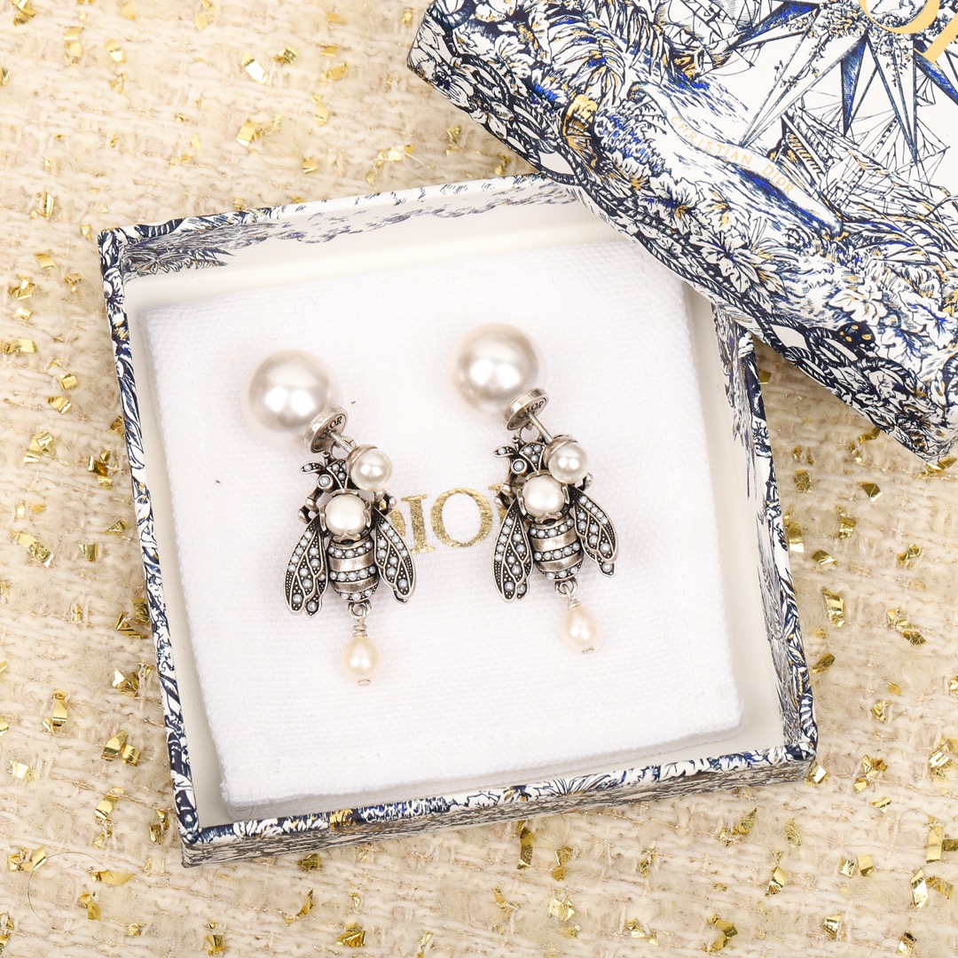 Dior Bee Letter Earrings