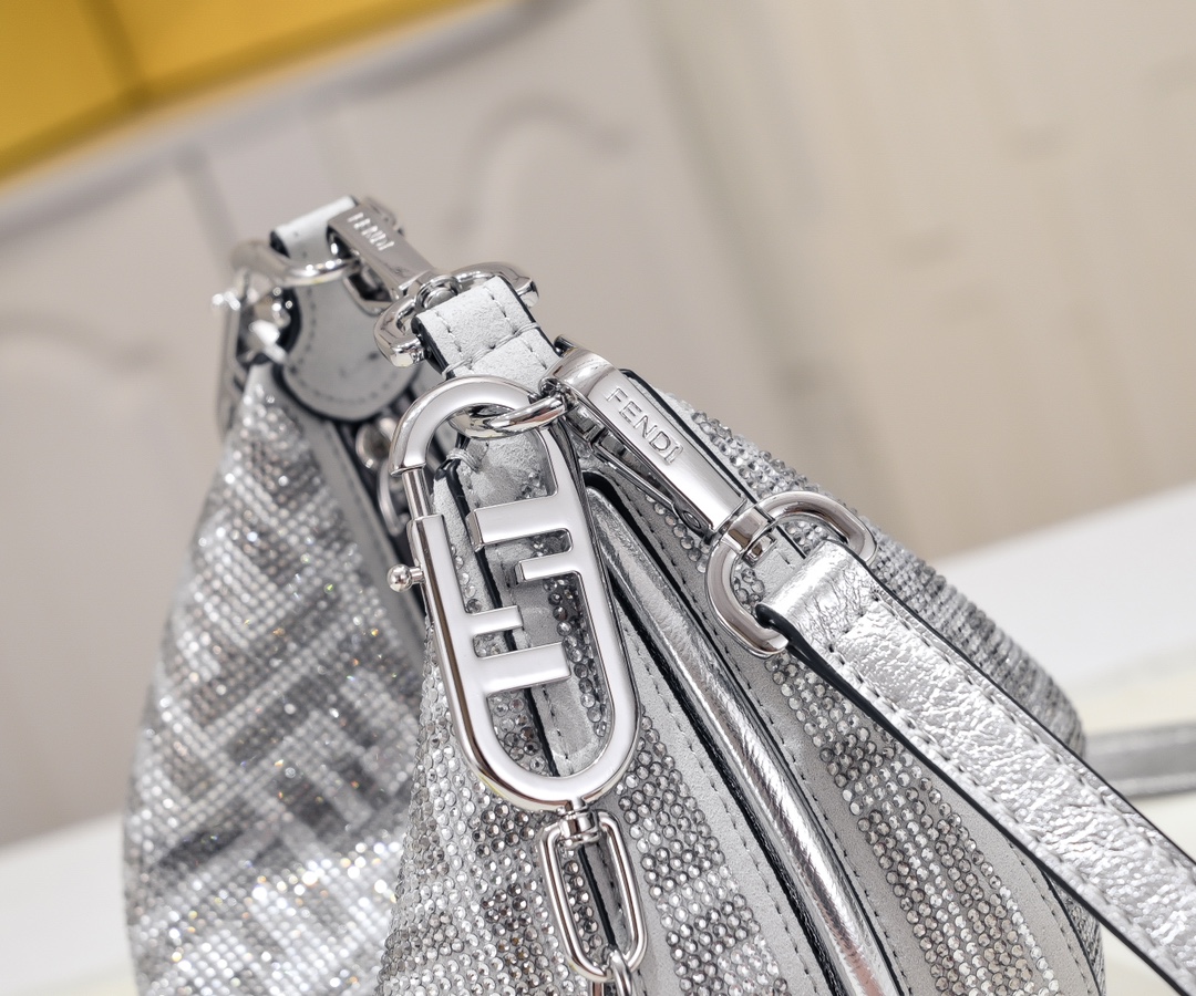 FENDI praphy underarm bag 1009