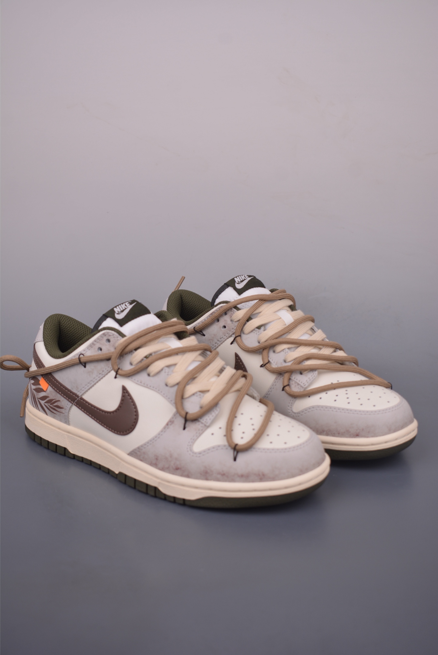 NIKE SB Dunk Low 