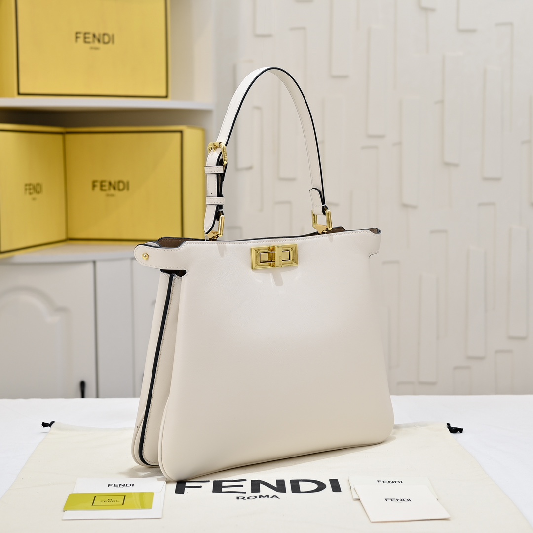 FENDI ekaboo Soft medium handbag 8801