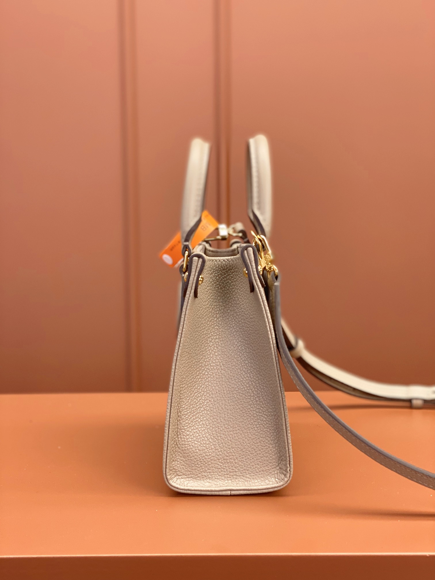 Louis Vuitton ONTHEGO BB Handbag M47054