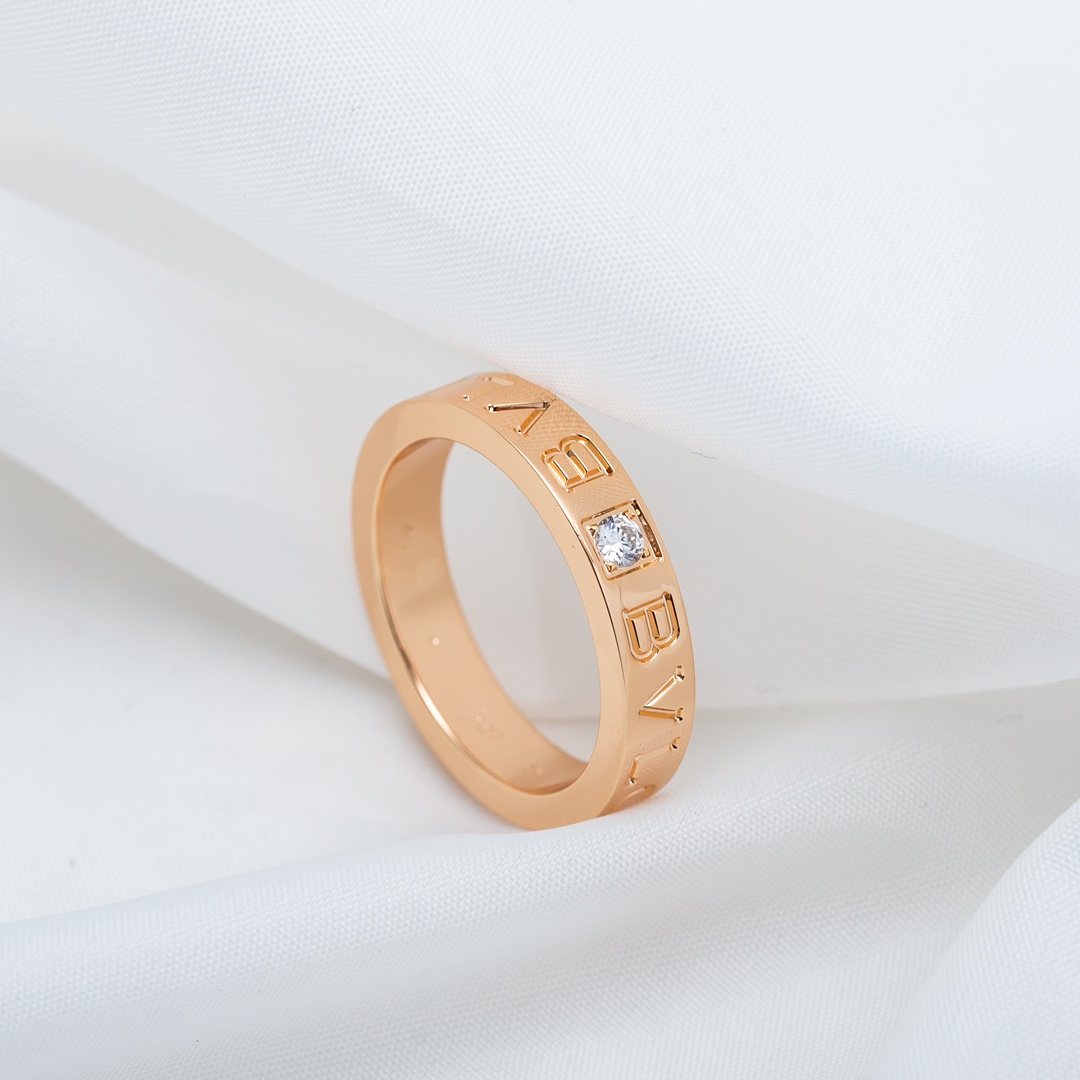 Bulgari letter logo ring
