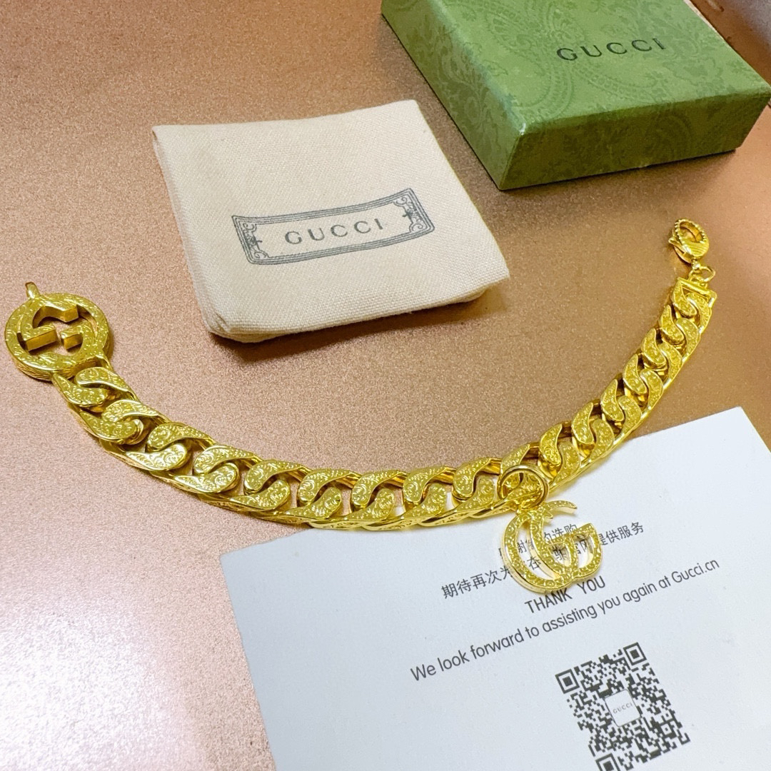 Gucci GG flat chain gold bracelet