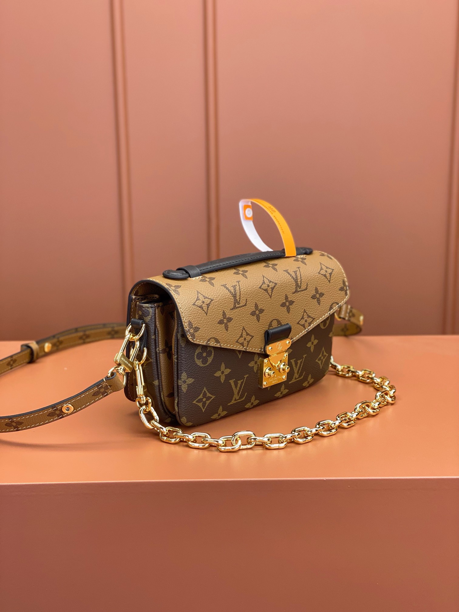 Louis Vuitton POCHETTE MÉTIS EAST WEST Bag M46279