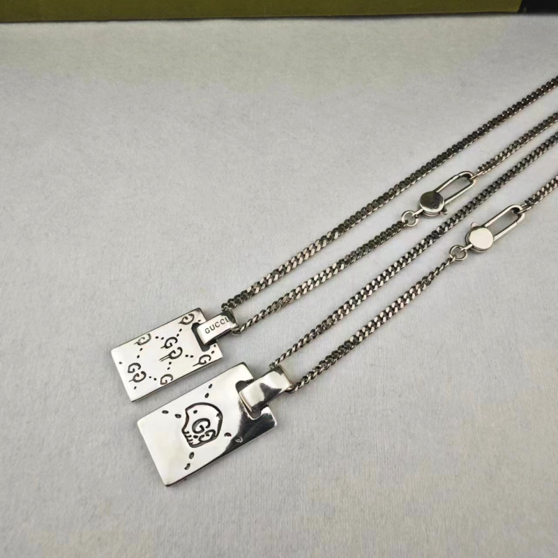 Gucci GG Square Plate Vintage Necklace
