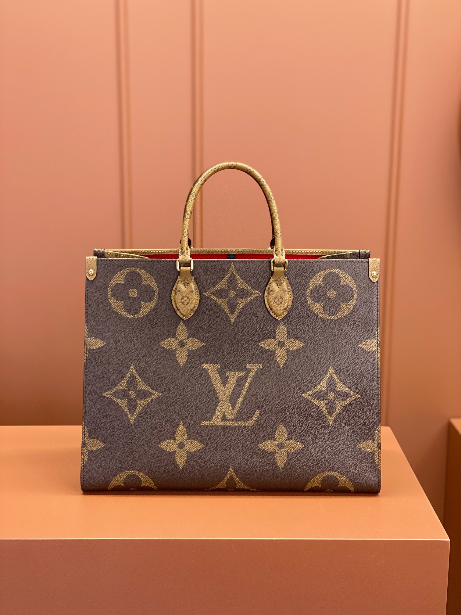 Louis Vuitton ONTHEGO Large Handbag M45320