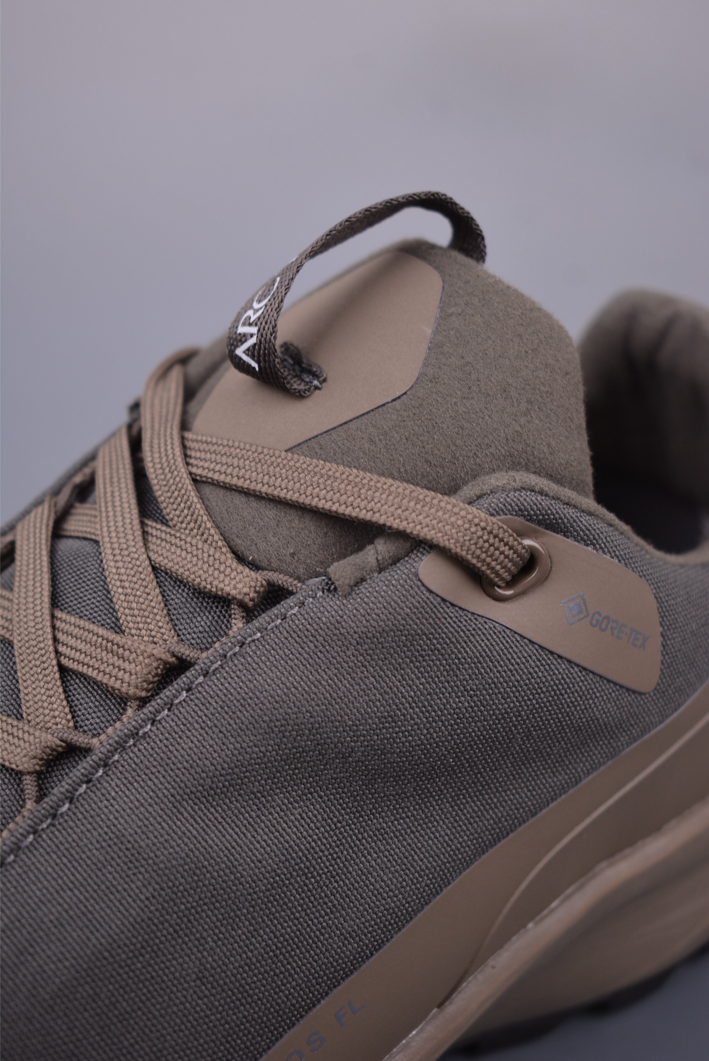 Arc'teryx Norvan Club FG M sports shoes military gray 0772183633