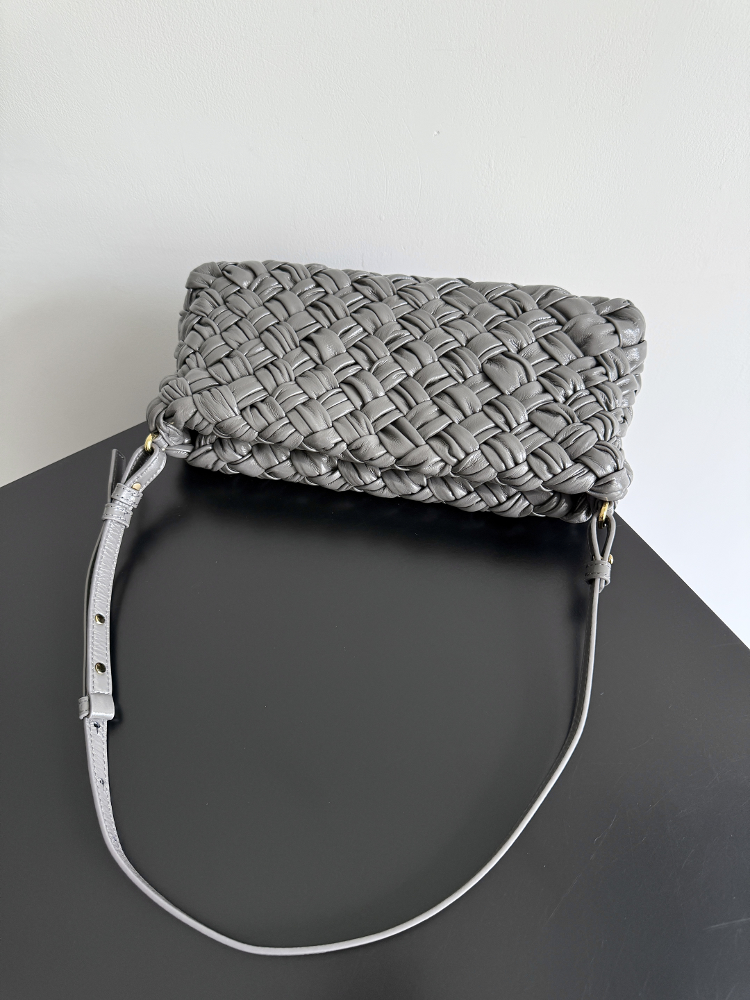 Bottega Veneta Kalimero cha cha woven handbag 785780