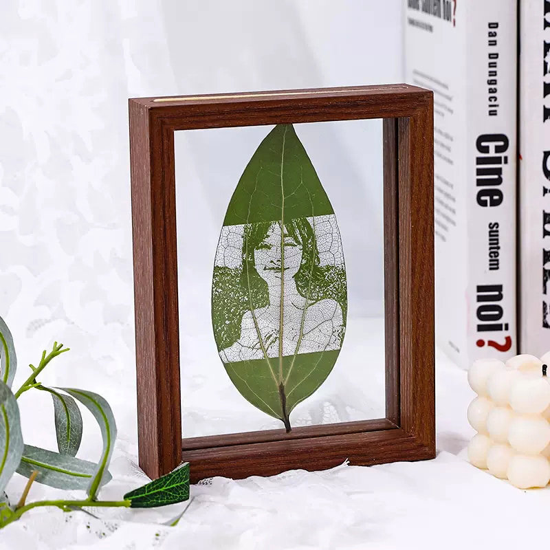 Handmade Customized Leaf Carving Photos Art