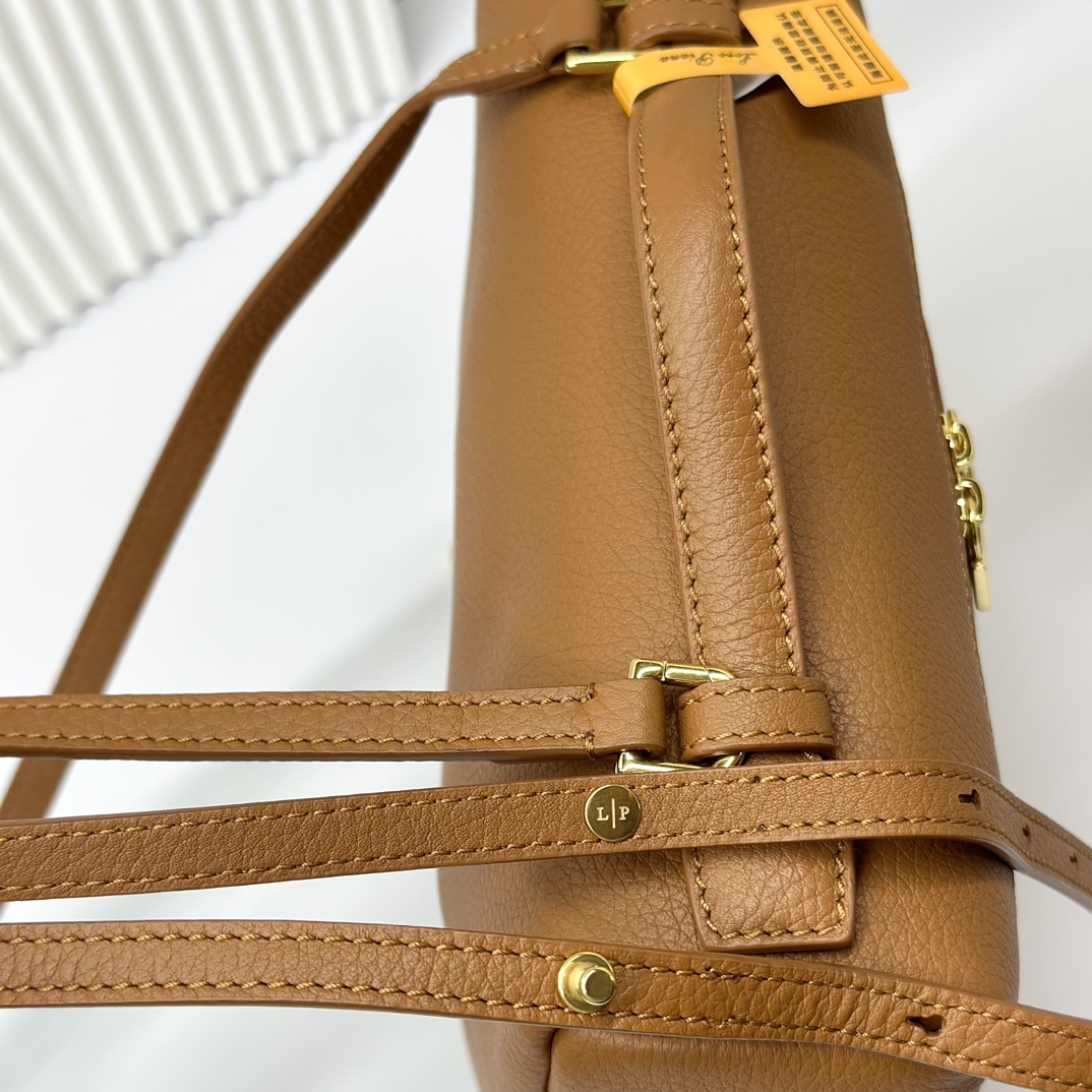 Loro Piana Extra poet L23.5 Square Backpack FAN4041