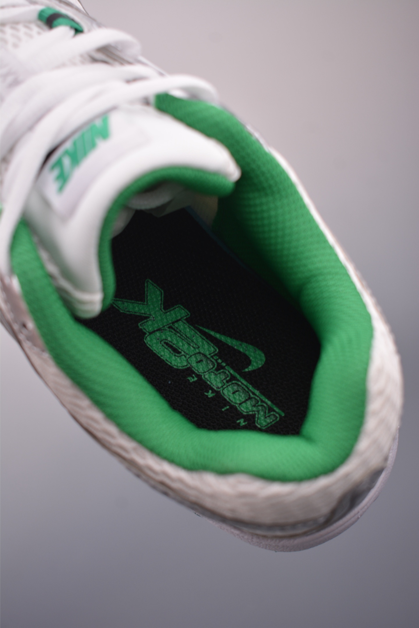 Nike Air Max Moto 2K 