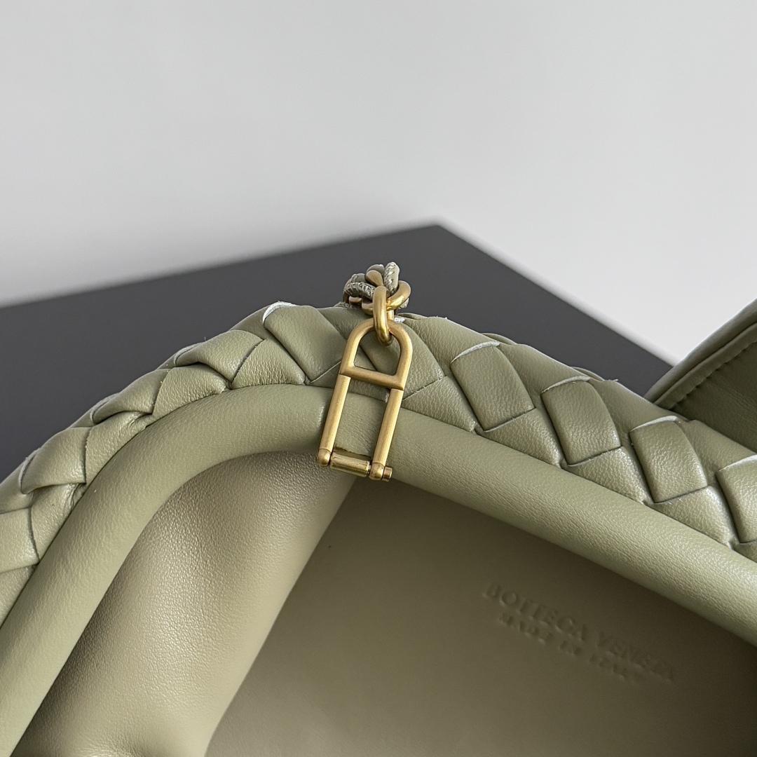 Bottega Veneta LAUREN 1980 Small Clutch 804038