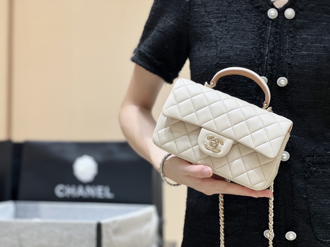 Chanel 23S cf mini handle AS2431