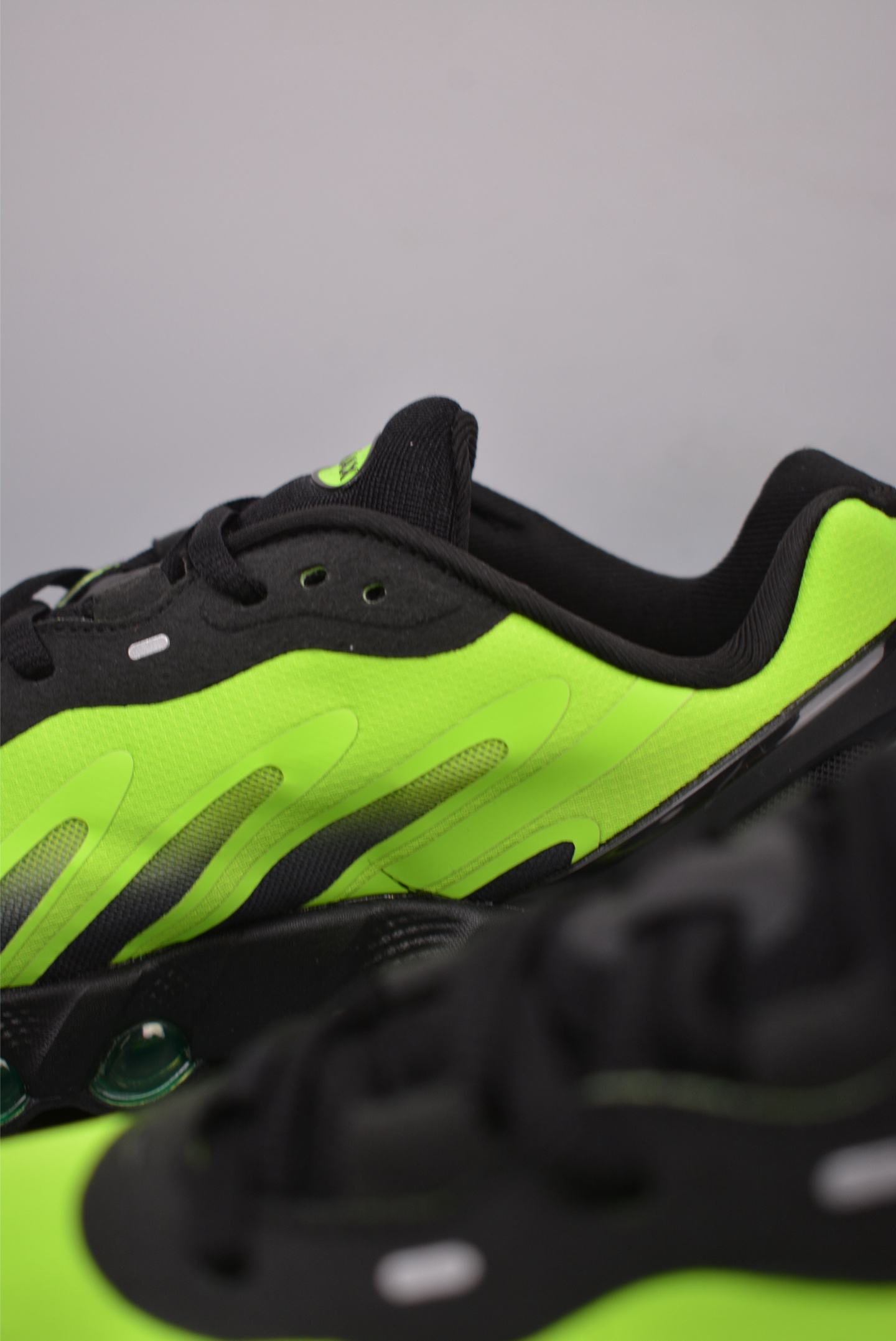 Nike Air Max DN8 Black Fluorescent Green FQ7860-017