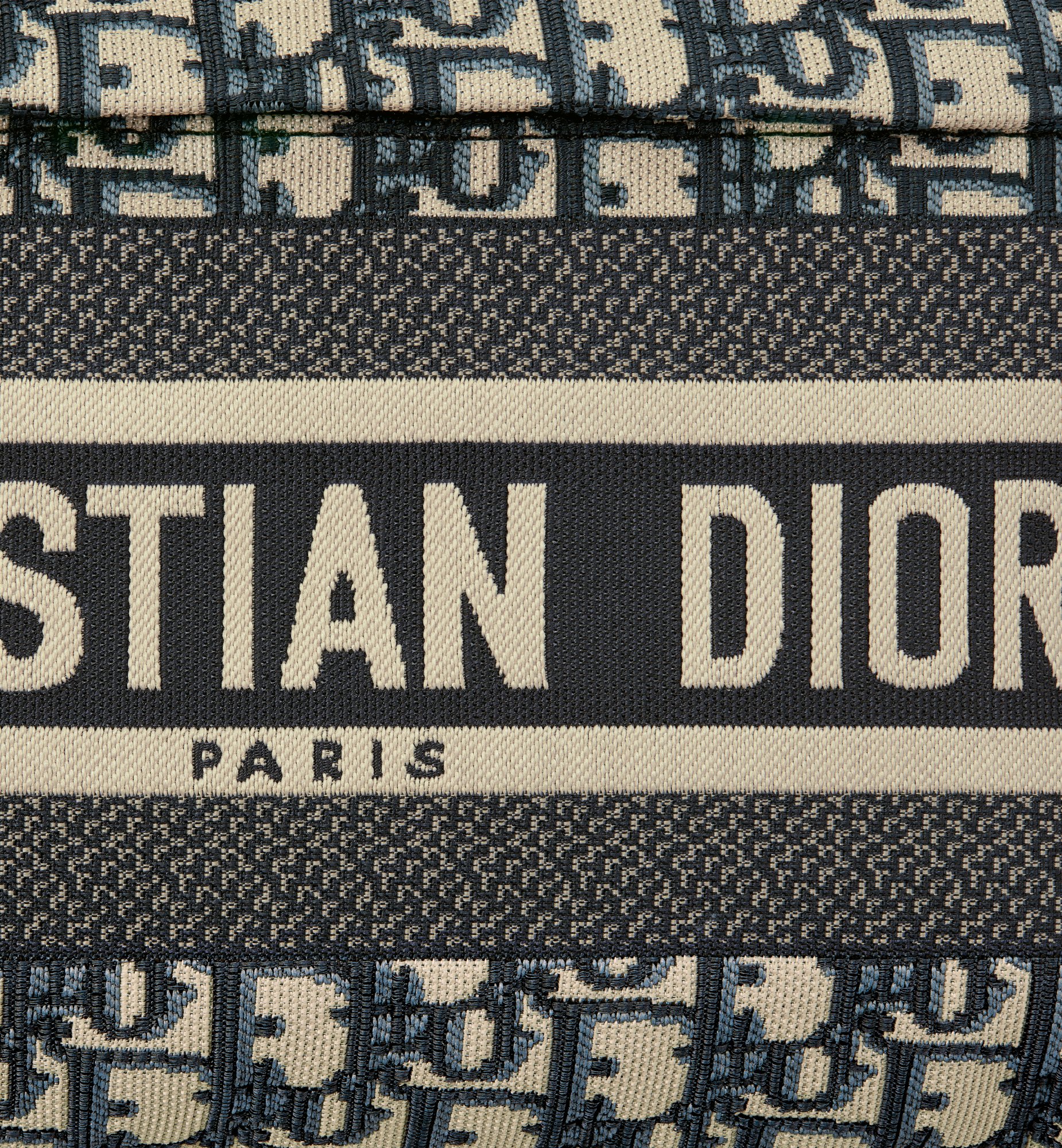 Dior Travel Backpack M6104STZQ_M928