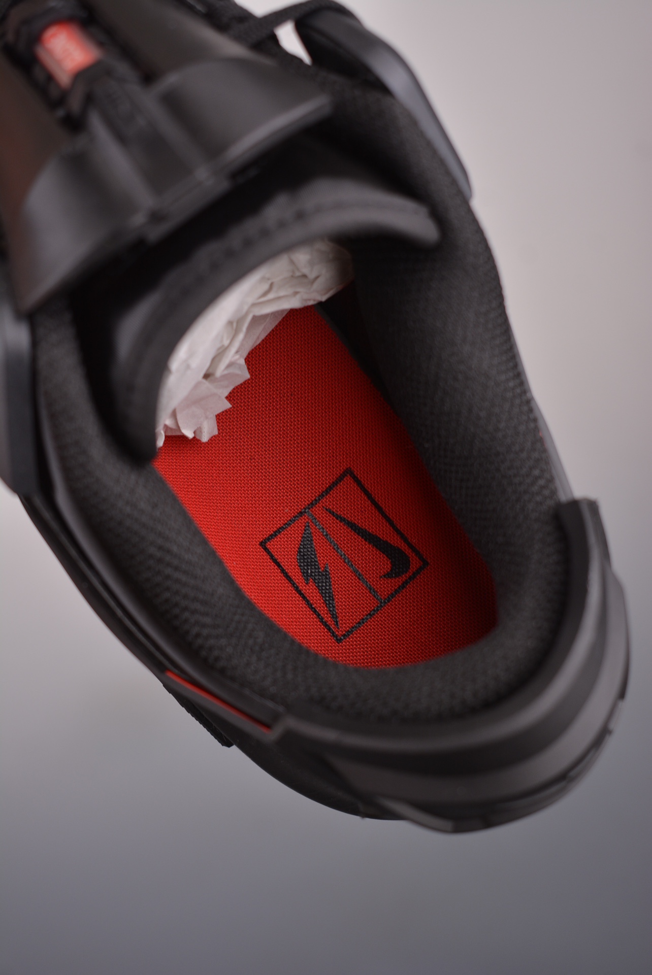 Studios x Nike Dunk Genesis Low Edition of 5849 black and red HF0438-001