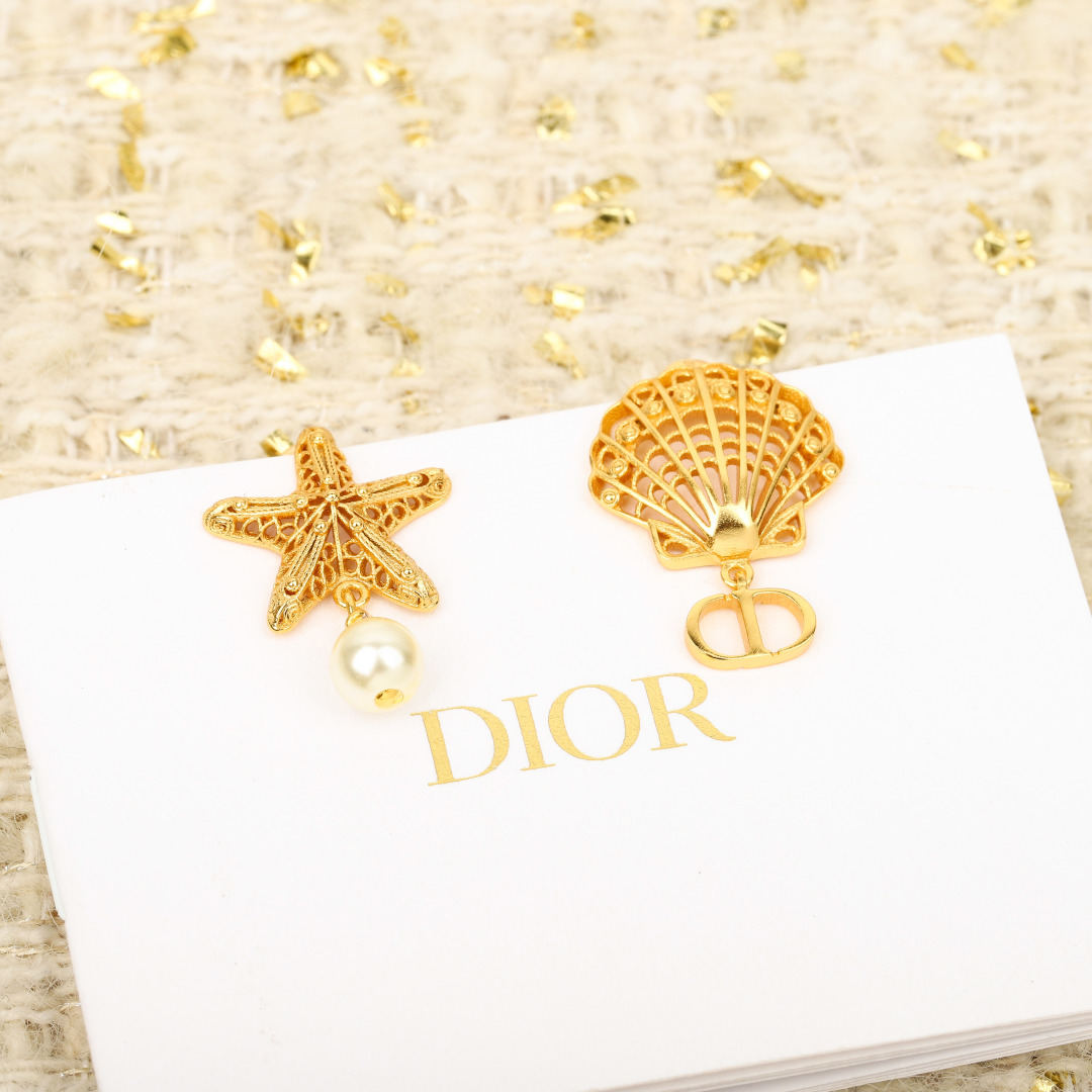 Dior Shell Starfish CD Pearl Asymmetrical Earrings