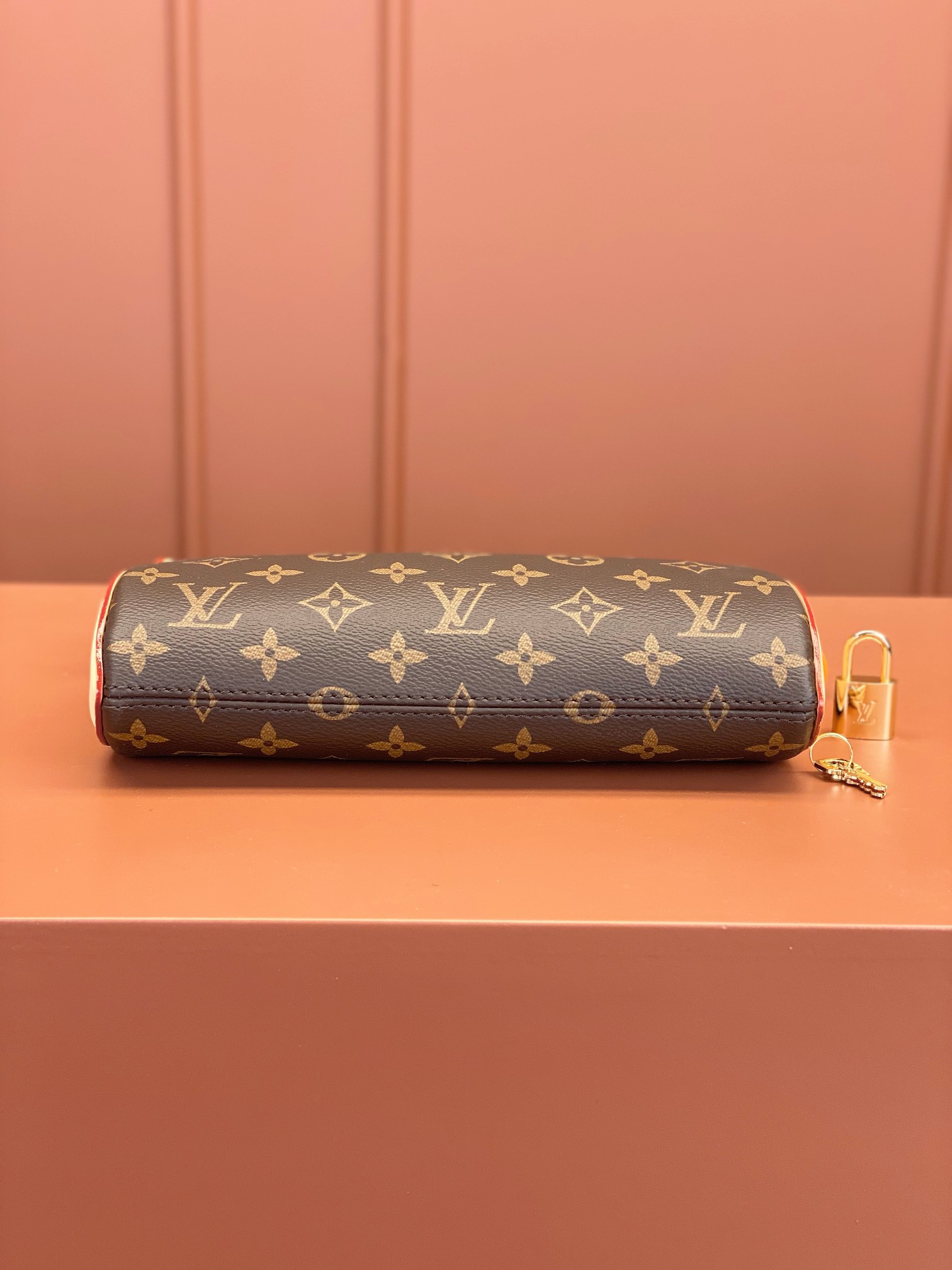 Louis Vuitton POCHETTE TIRETTE Handbag M47123