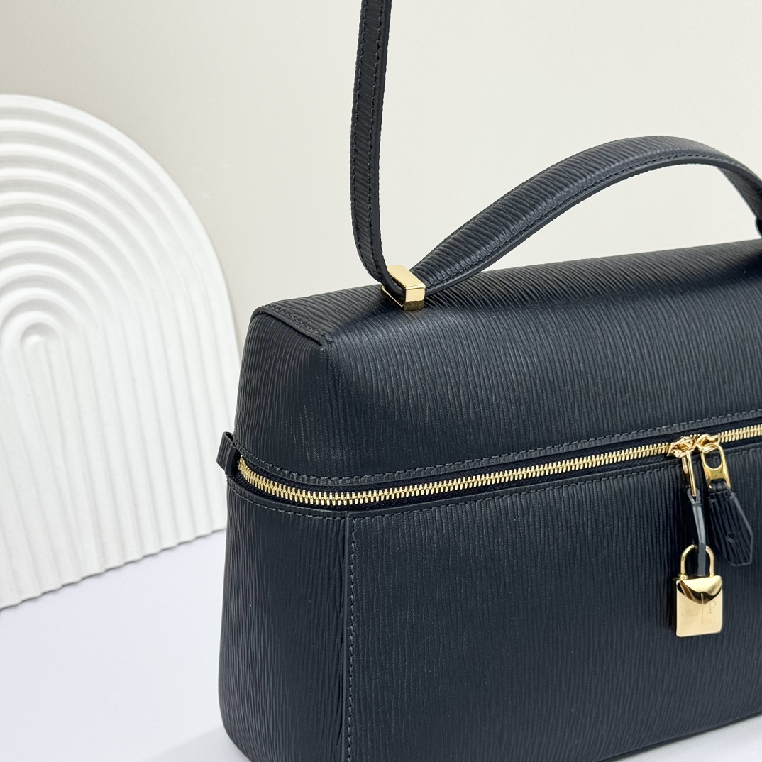 Loro Piana Extra Bag L27 Crossbody Bag FAO4759