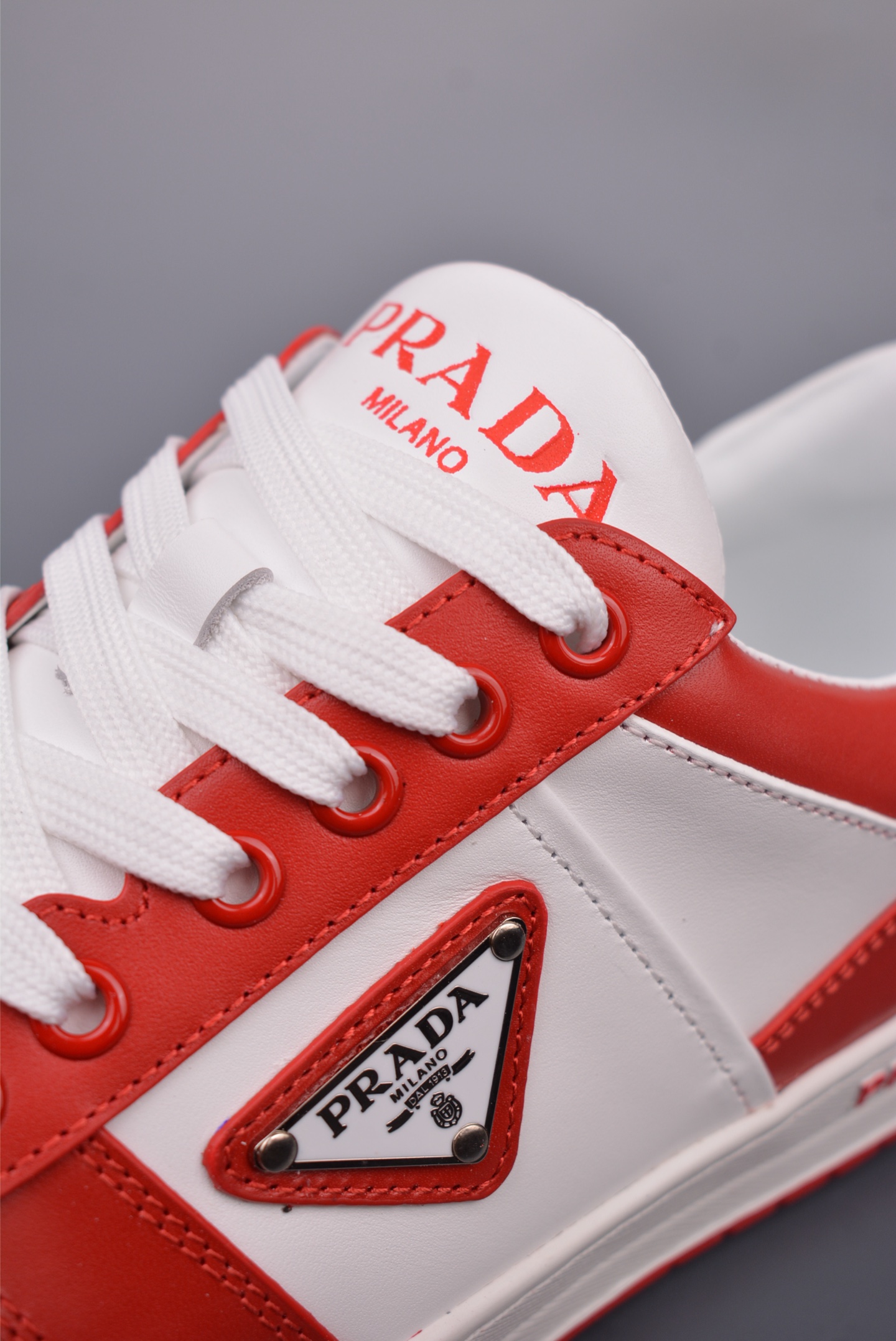Prada Cloudbust Thunder triangle logo series sports shoes red and white 12062118