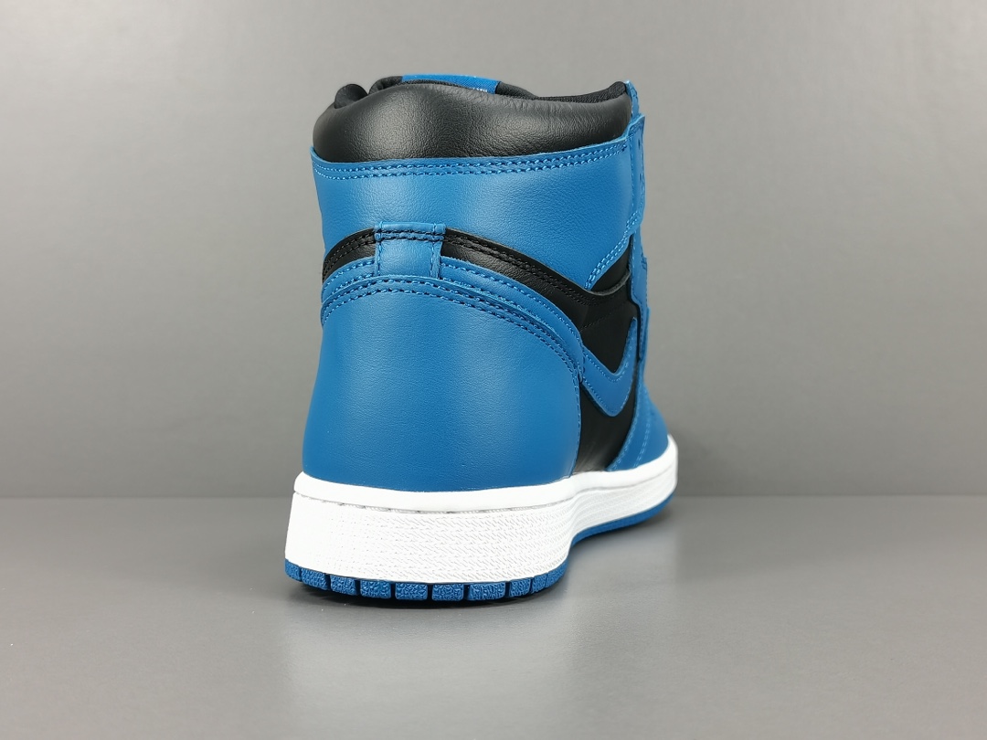 Nike Air Jordan 1 Retro High OG 