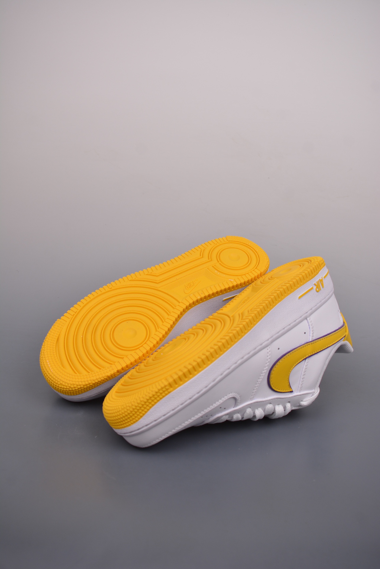 Kobe Bryant x Nike Air Force 1'07 LowWhiteVarsity Maize FZ1151-100