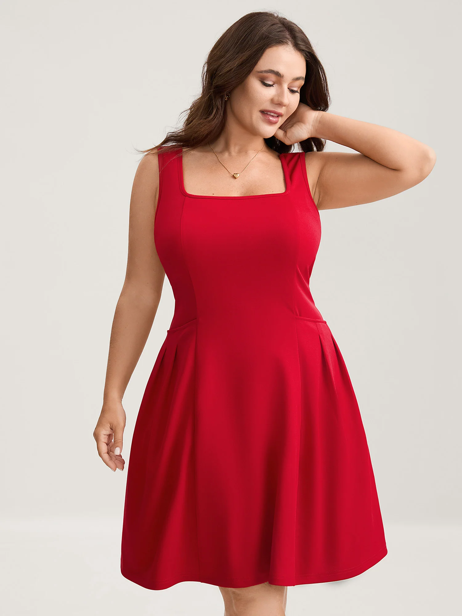 Stretchy Sculpted Side Pockets Midi Dress