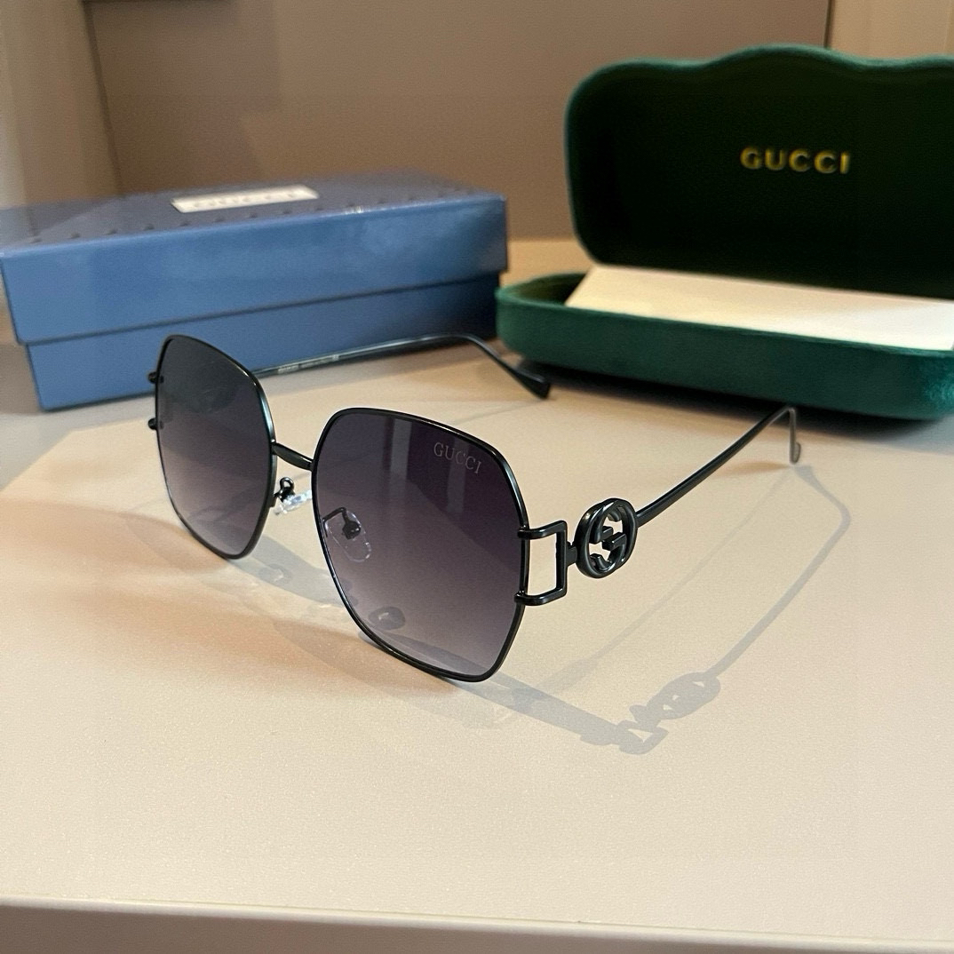 Gucci Square Frame Sunglasses