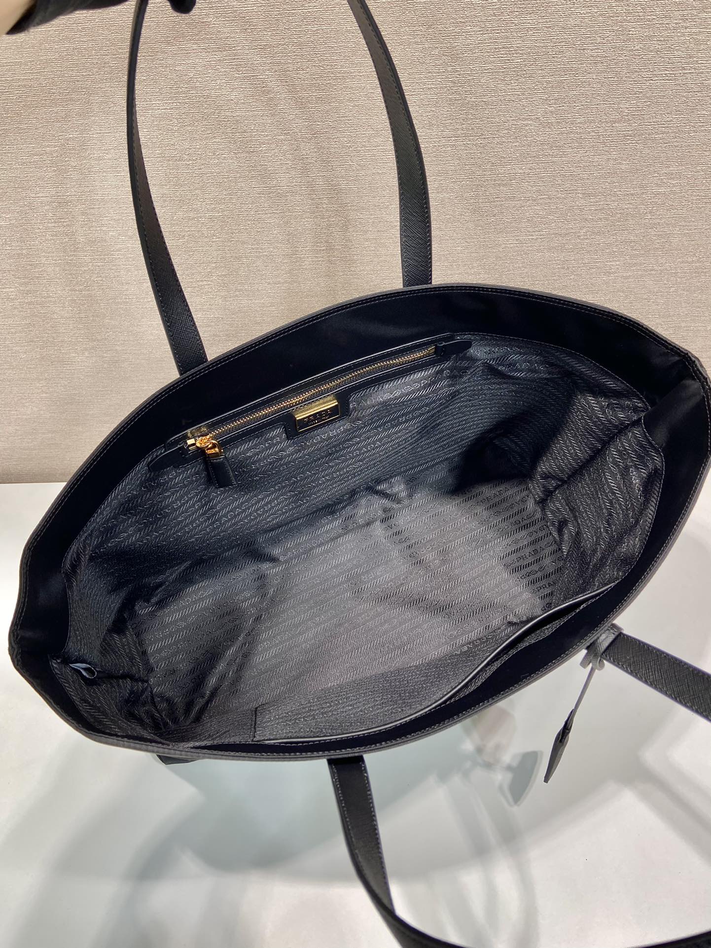 Prada New Tote Bag 1BG527