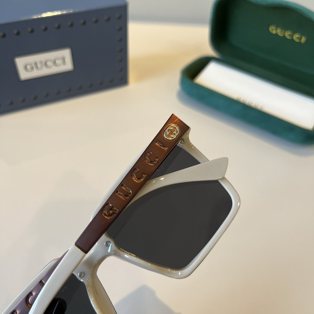 Gucci Square Frame Sunglasses