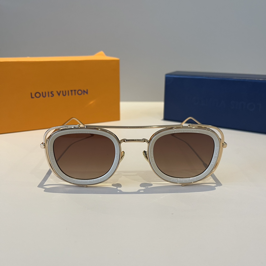 Louis Vuitton round-frame sunglasses