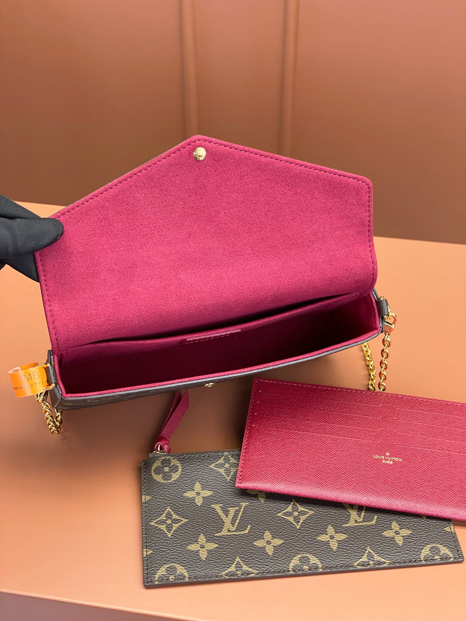 Louis Vuitton POCHETTE FÉLICIE Chain Bag M81896