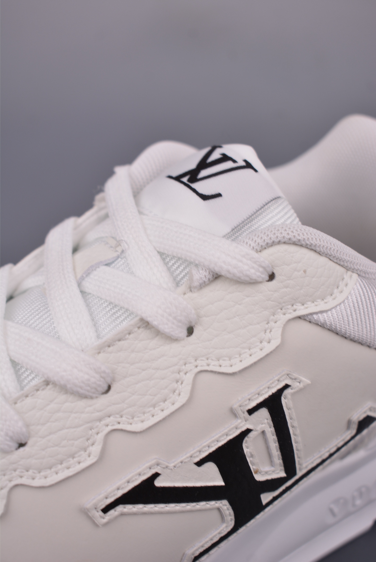 Louis Vuitton ClassicLV