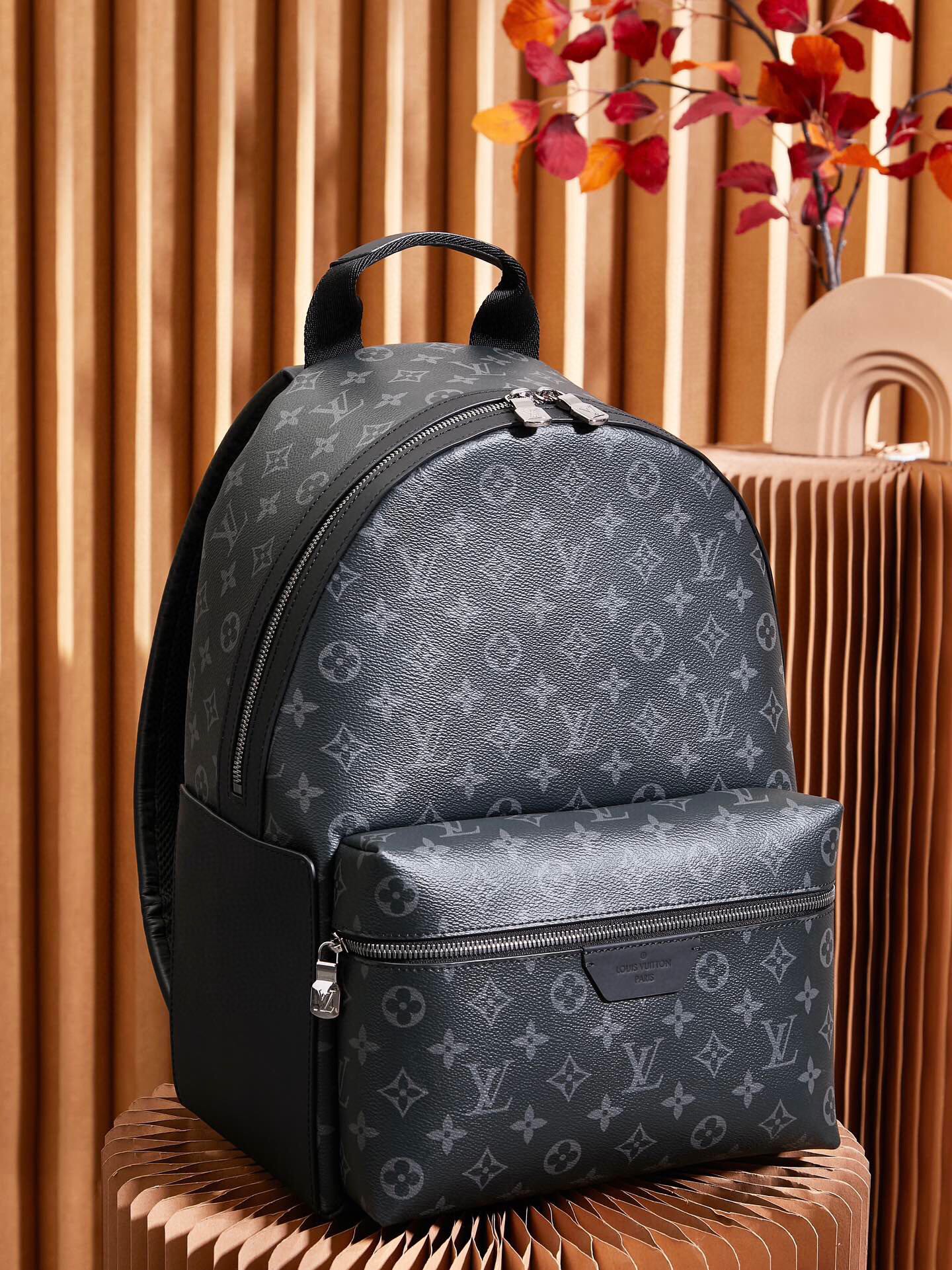 Louis Vuitton Discovery Backpack M22558