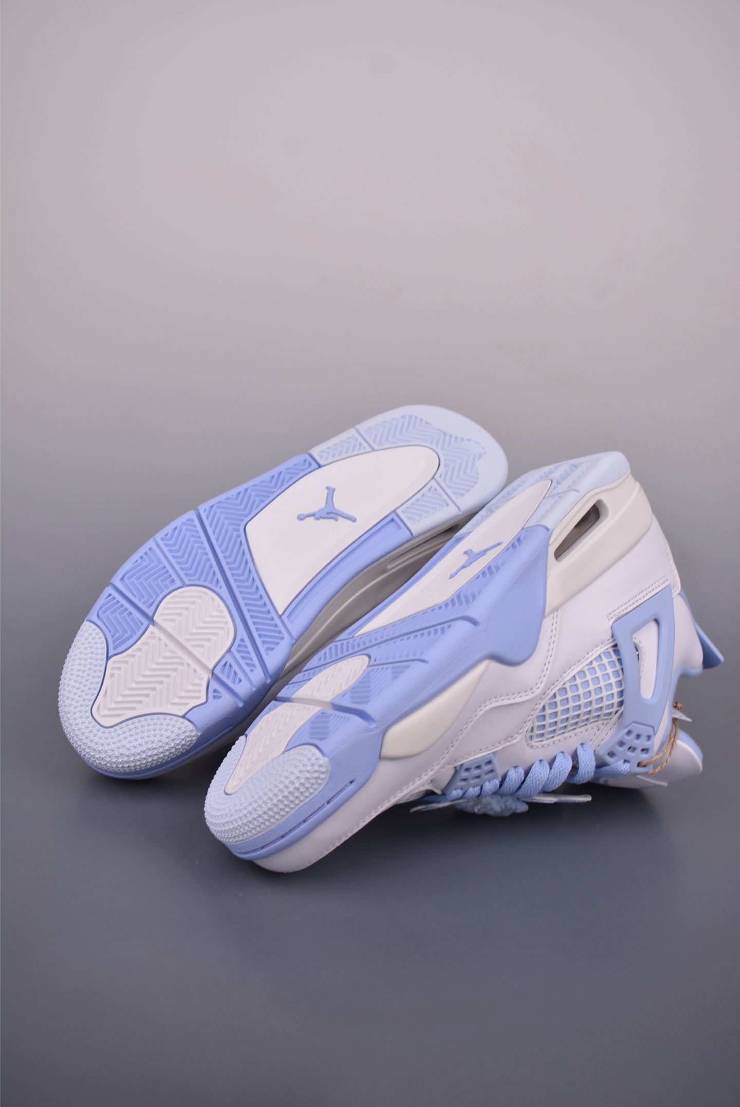 Air Jordan 4 Retro HV0823-100