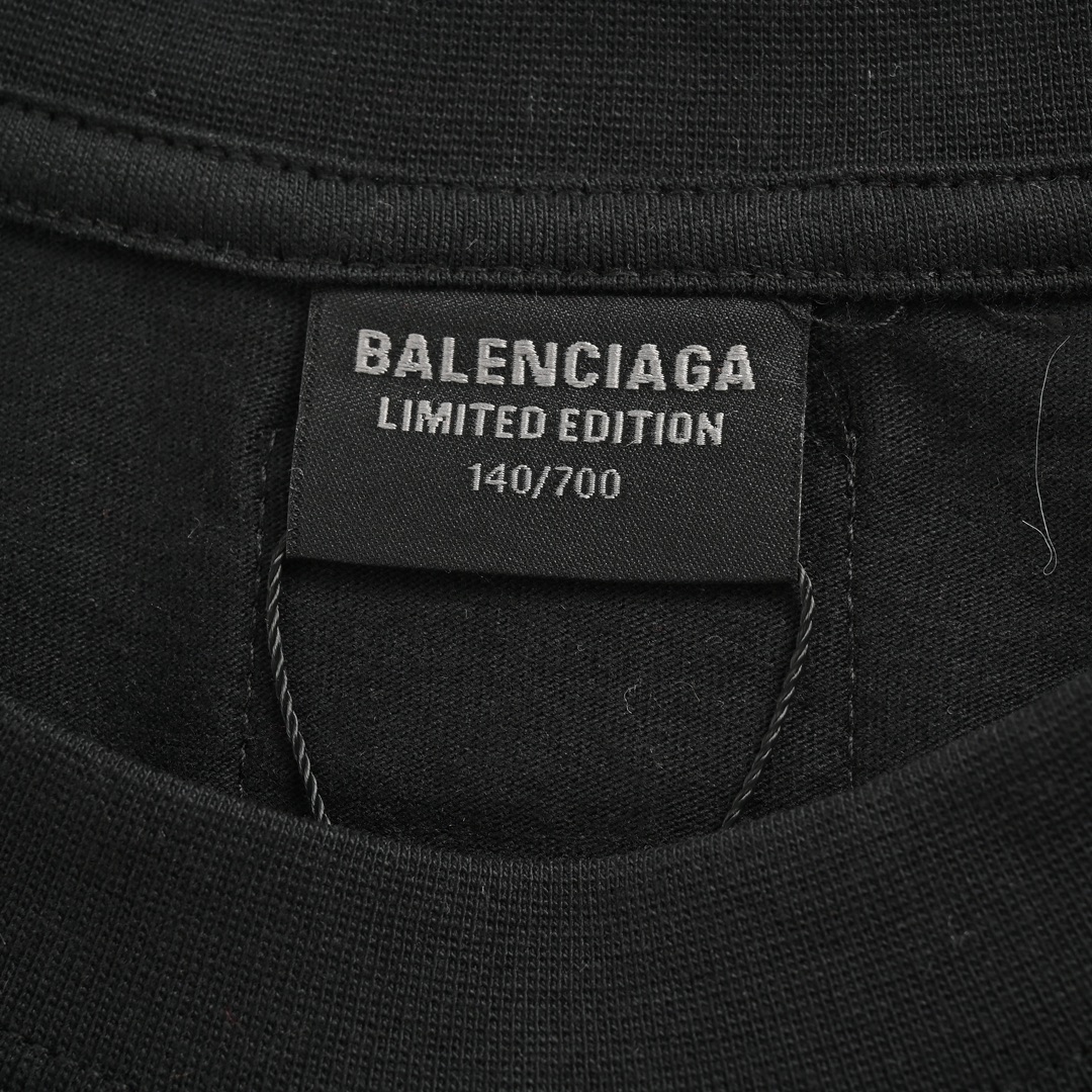 Balenciaga Music capsule collection cracked arrow print short sleeves