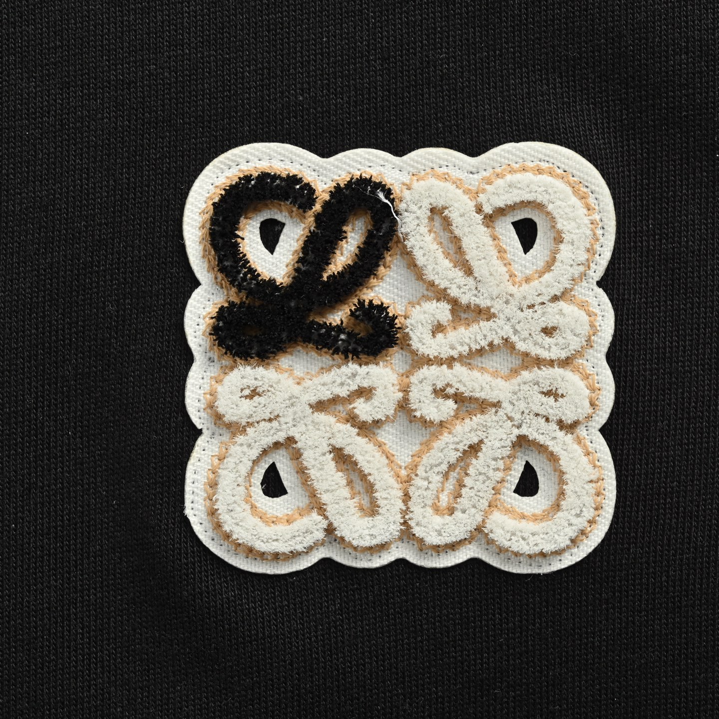 Loewe 25ss toothbrush embroidered short sleeves