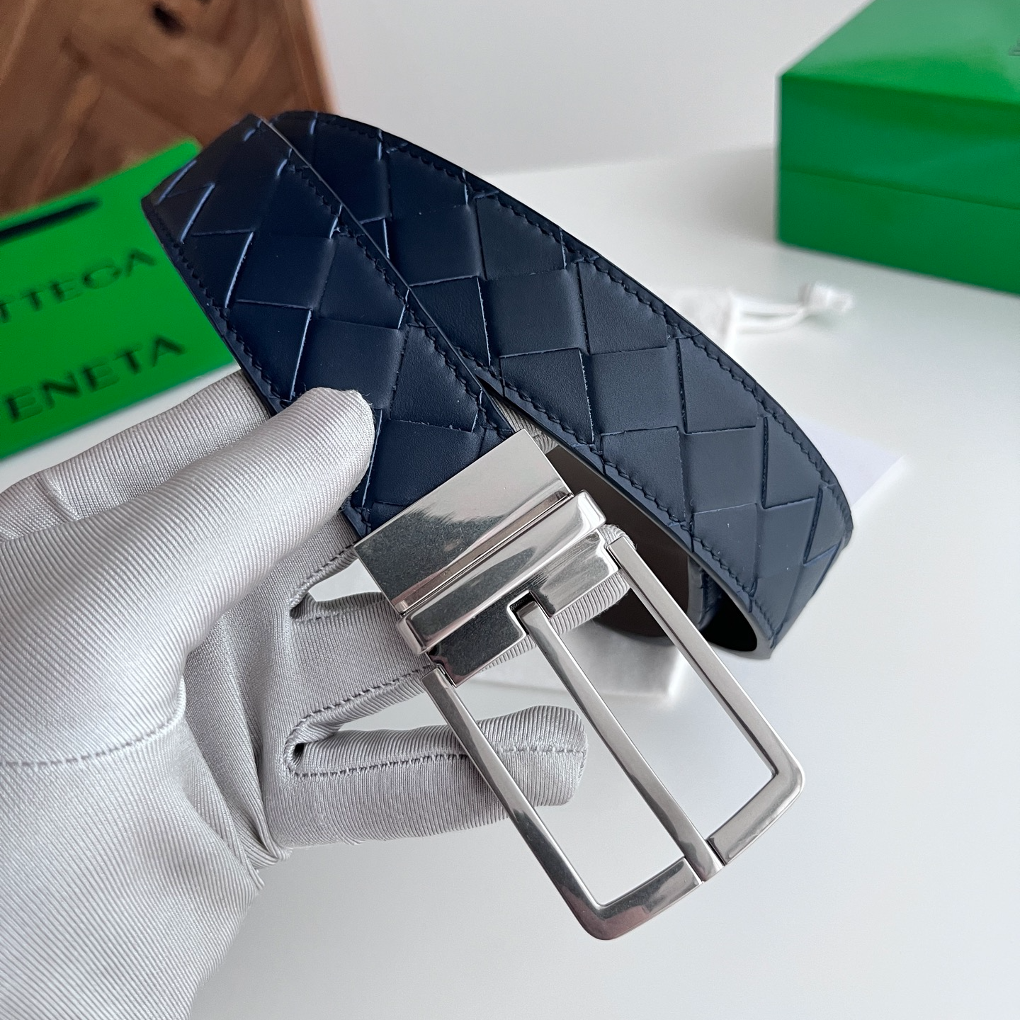 Bottega Veneta intreccio woven cowhide double-sided waistband with a width of 3.5cm