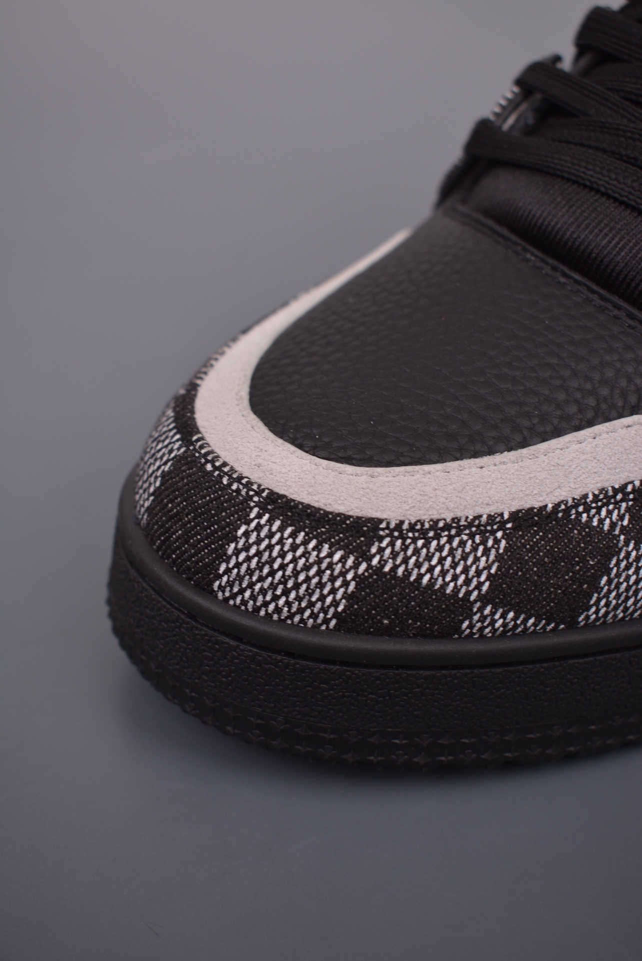 Louis Vuitton Trainer Sneaker Low Black Grey Plaid 1AD6DX