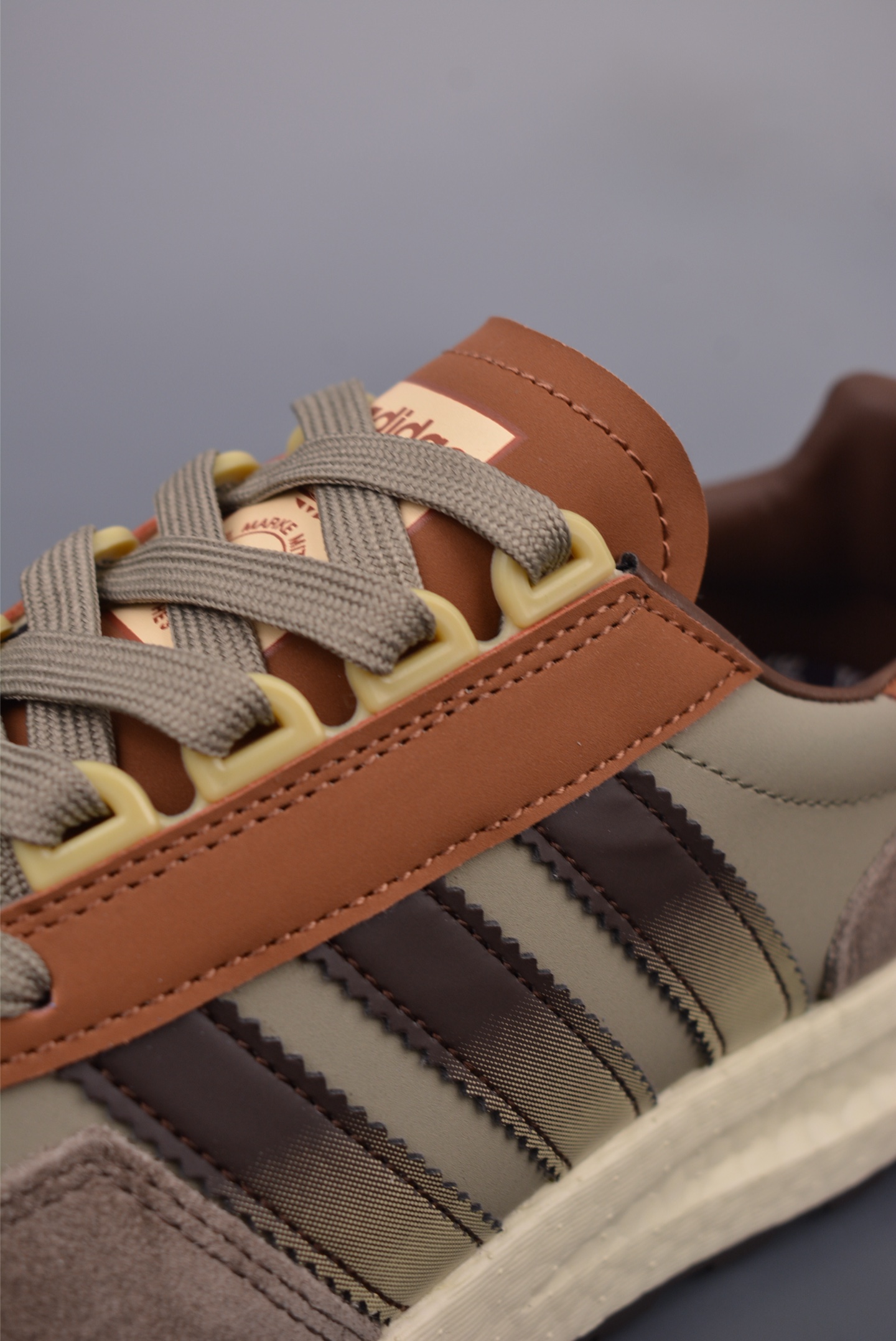 Adidas Originals Retropy Boost E5 Gray Brown JH7190